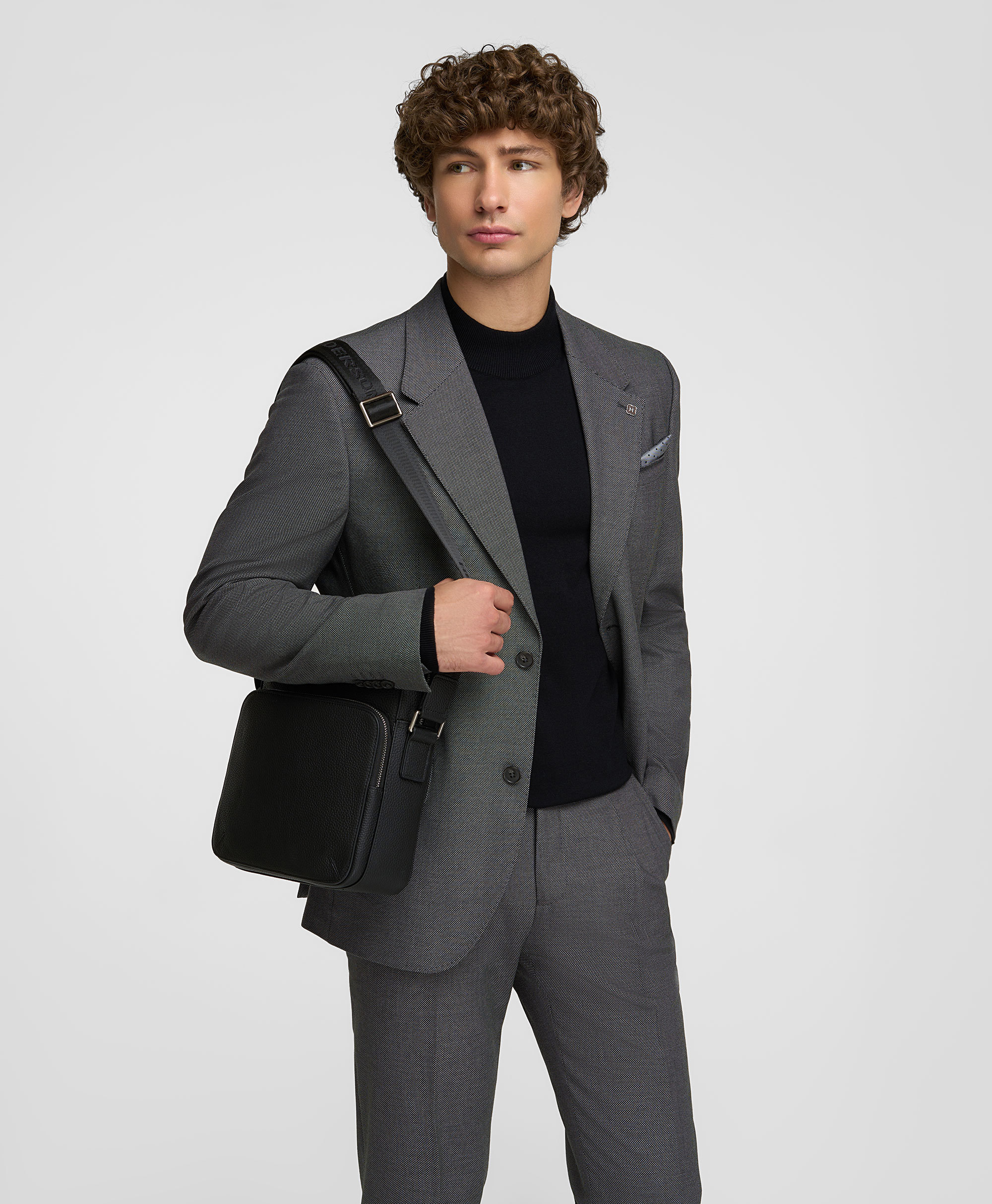 Мессенджер кожаный с RFID-защитой