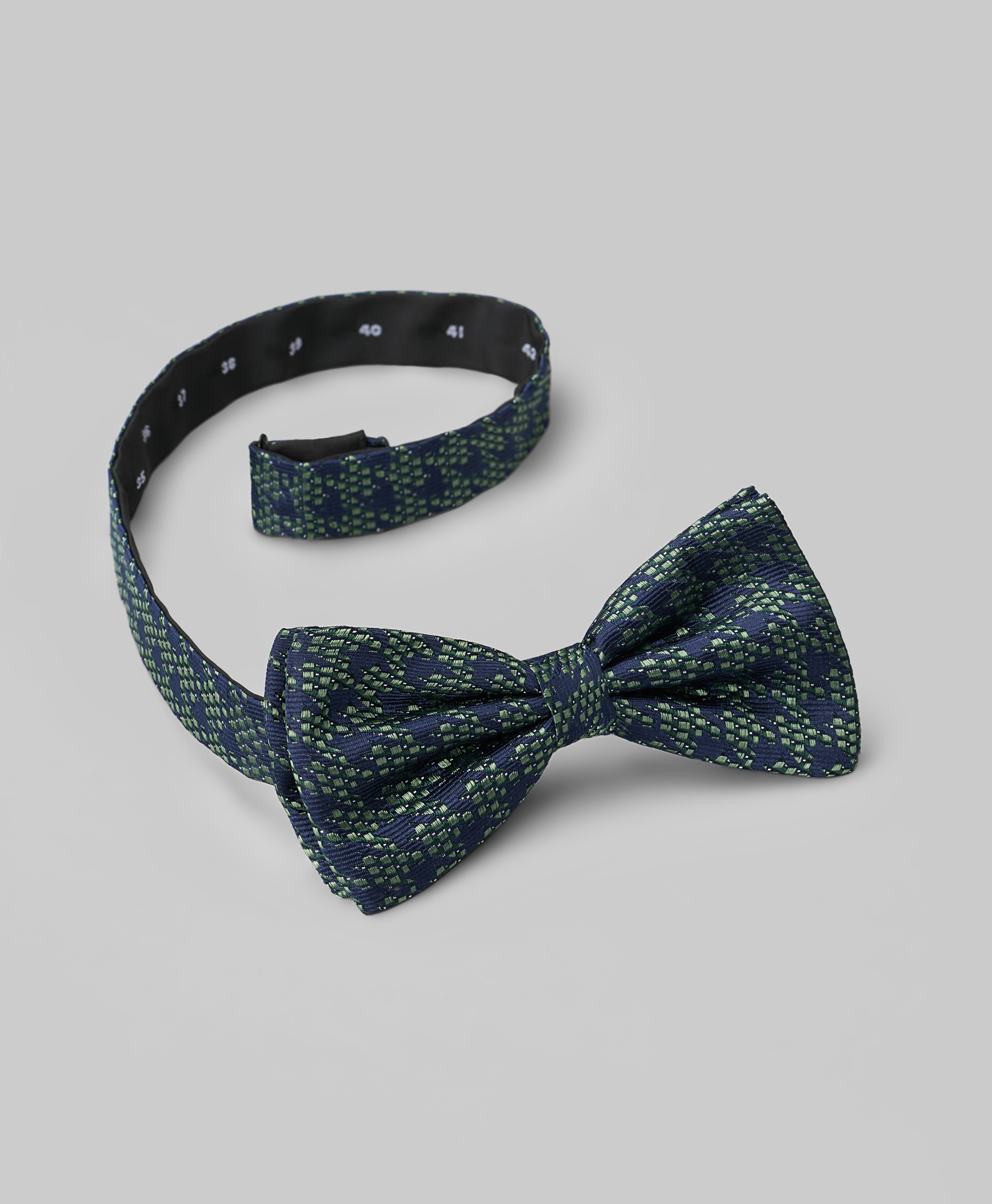Галстук-бабочка шёлковый жаккардовый на застежке