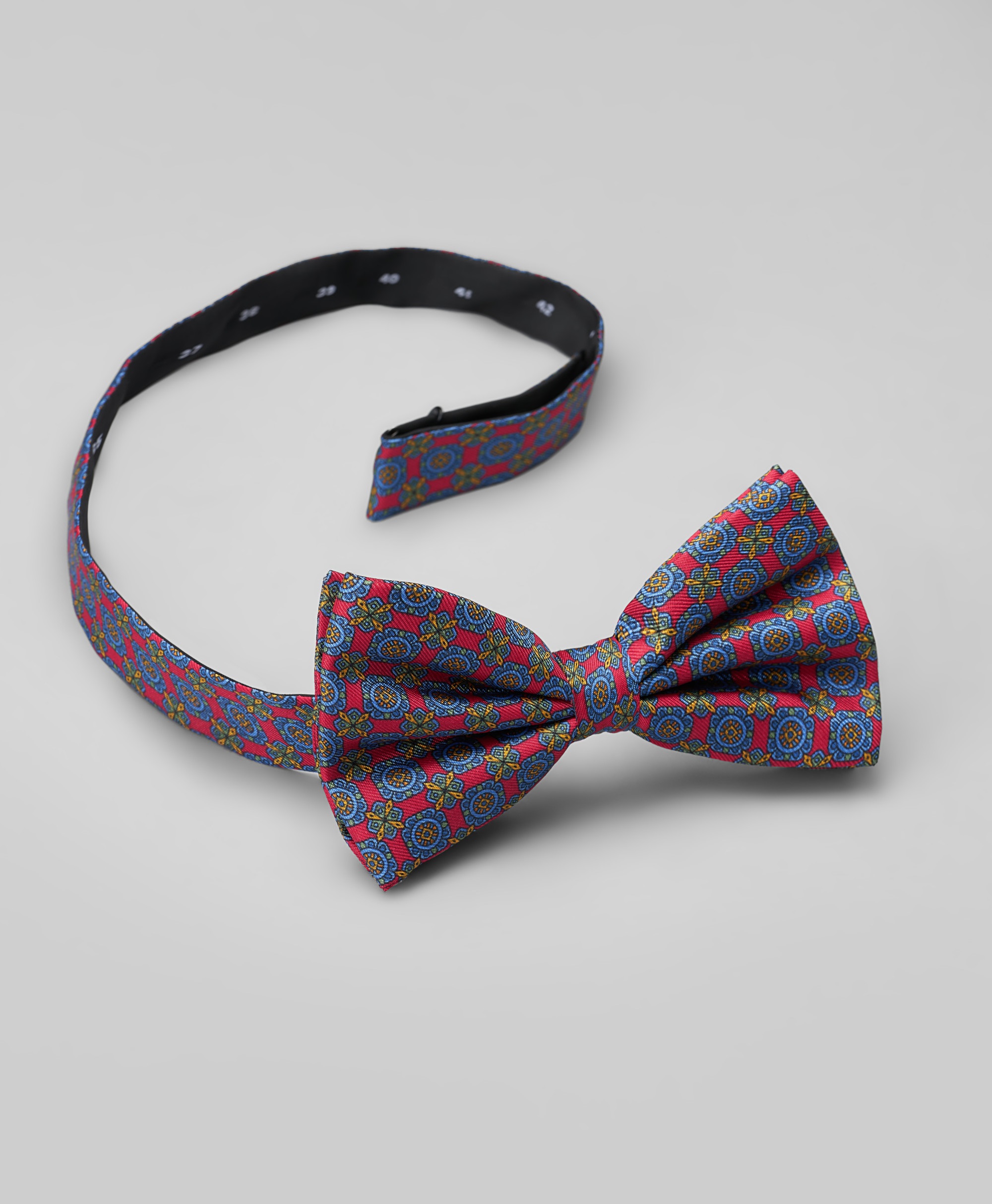 Галстук-бабочка шёлковый на застежке