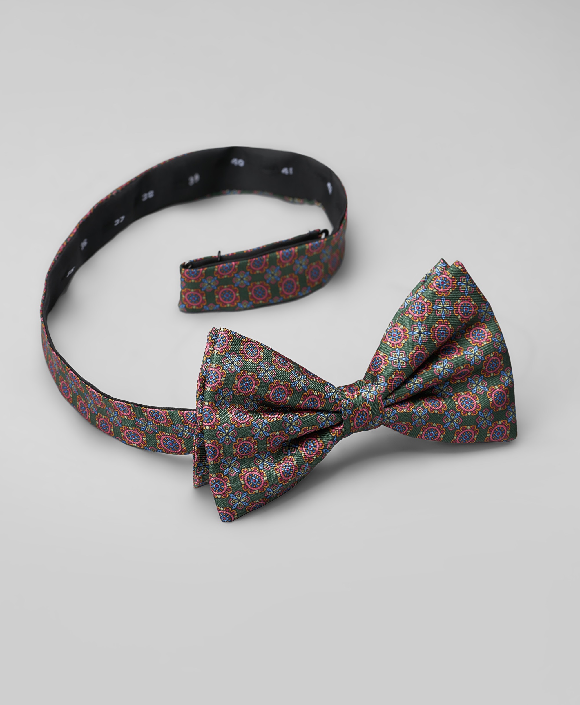 Галстук-бабочка шёлковый жаккардовый на застежке