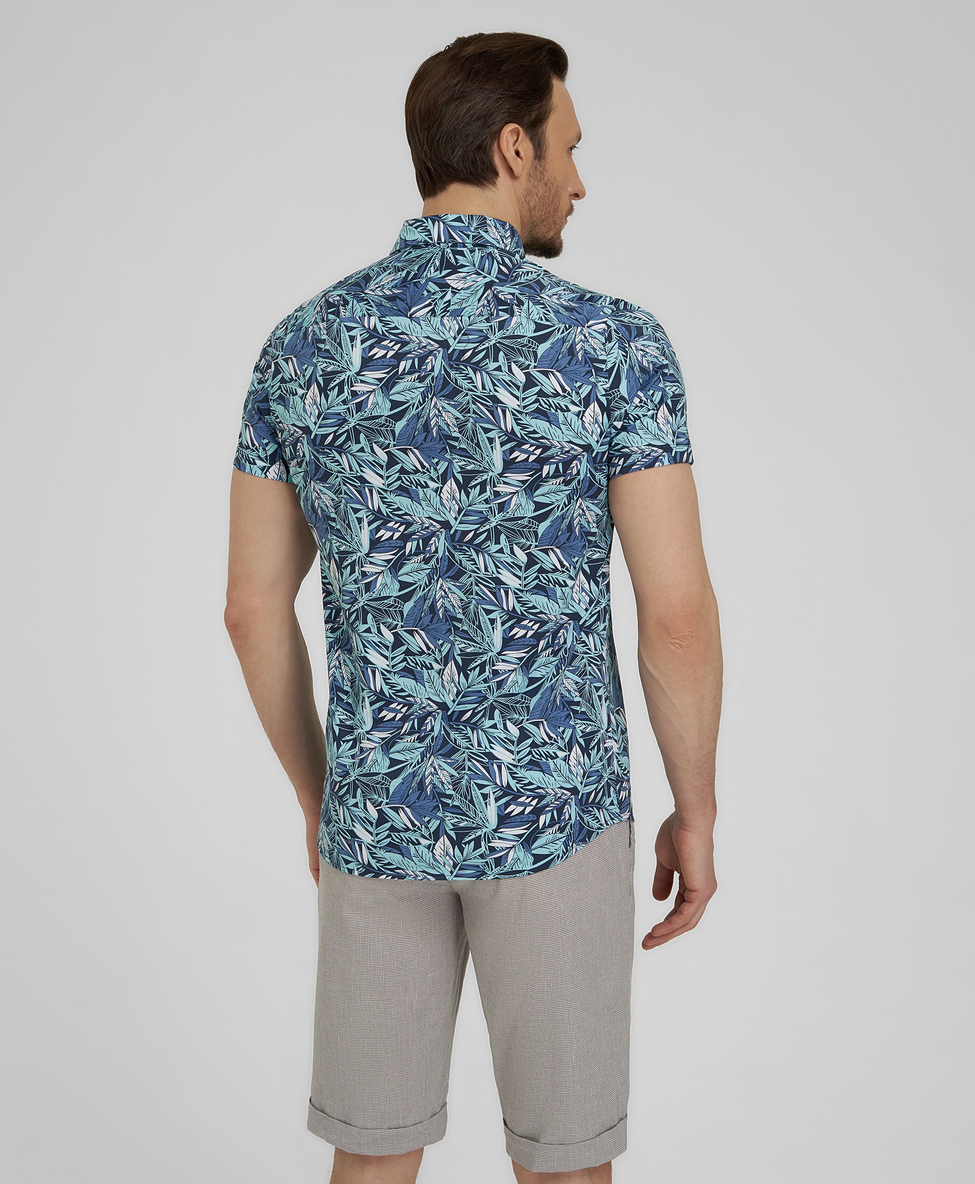 Рубашка трикотажная, полуприлегающий силуэт