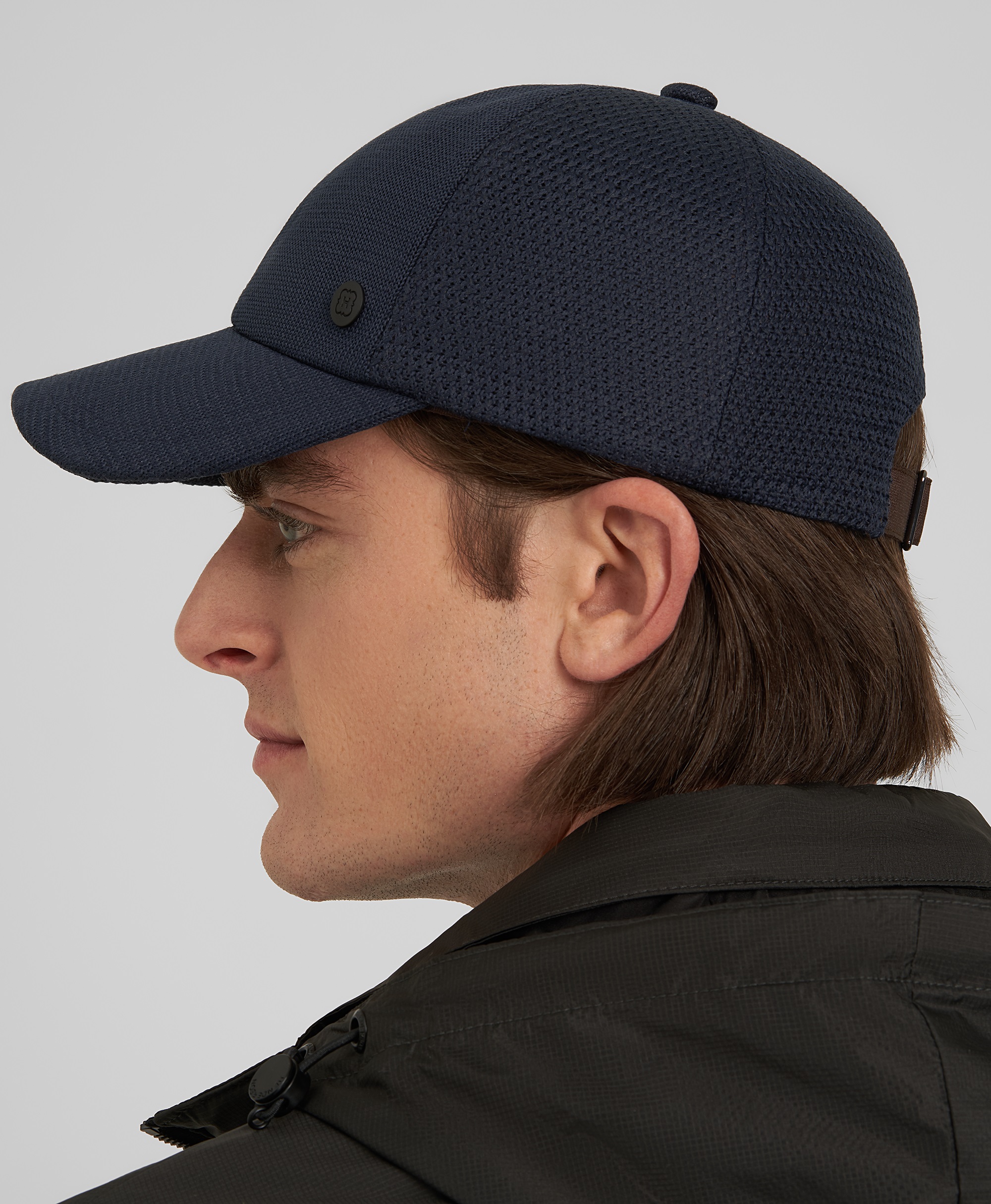 Бейсболка фактурная с имитацией вязки