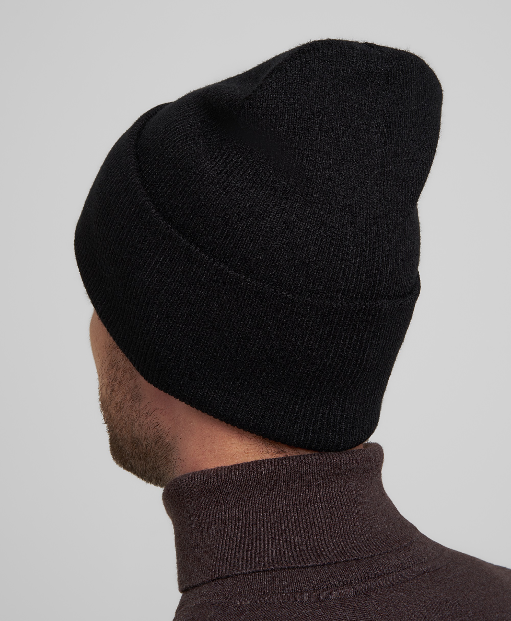 Шапка вязаная