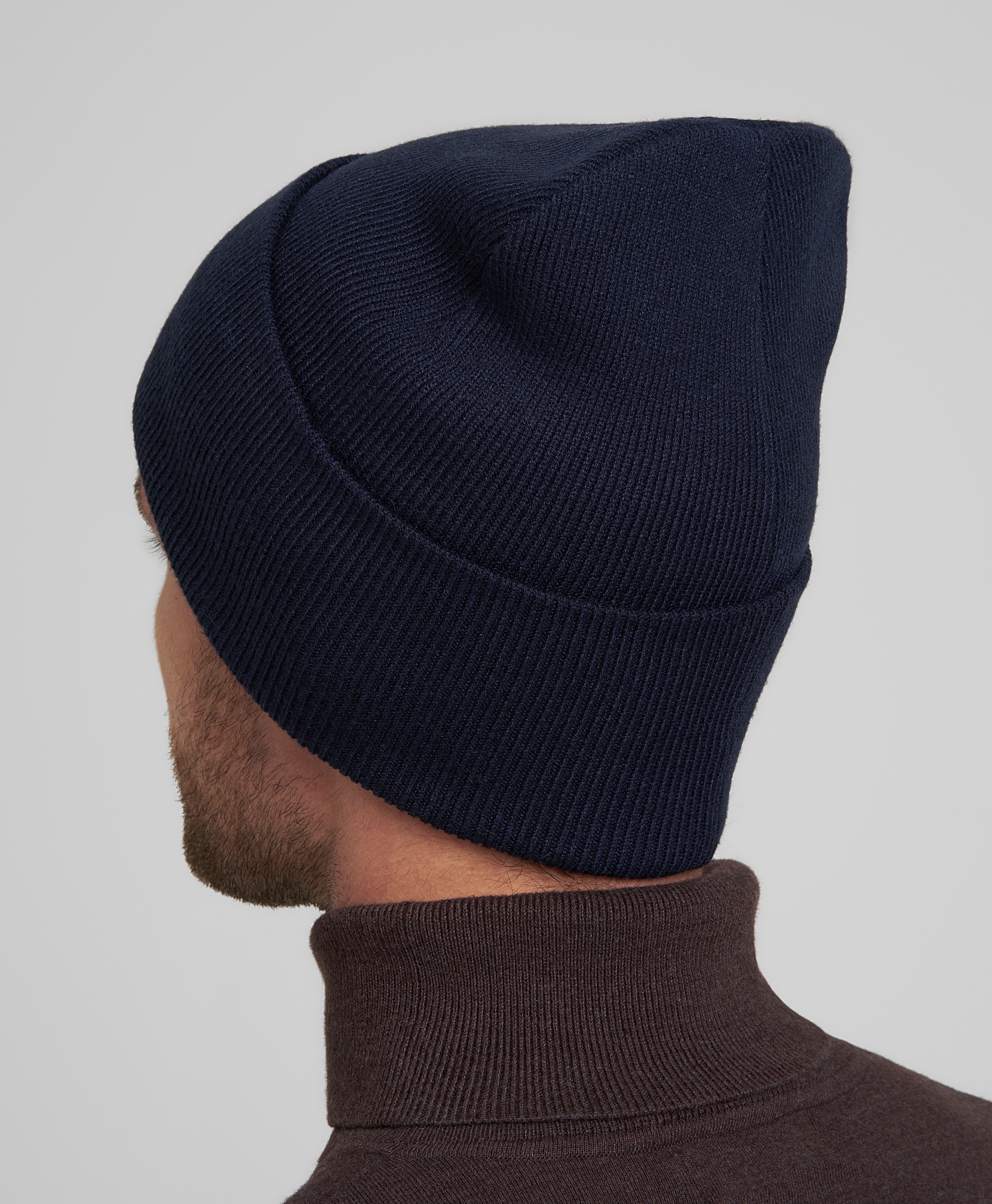 Шапка вязаная