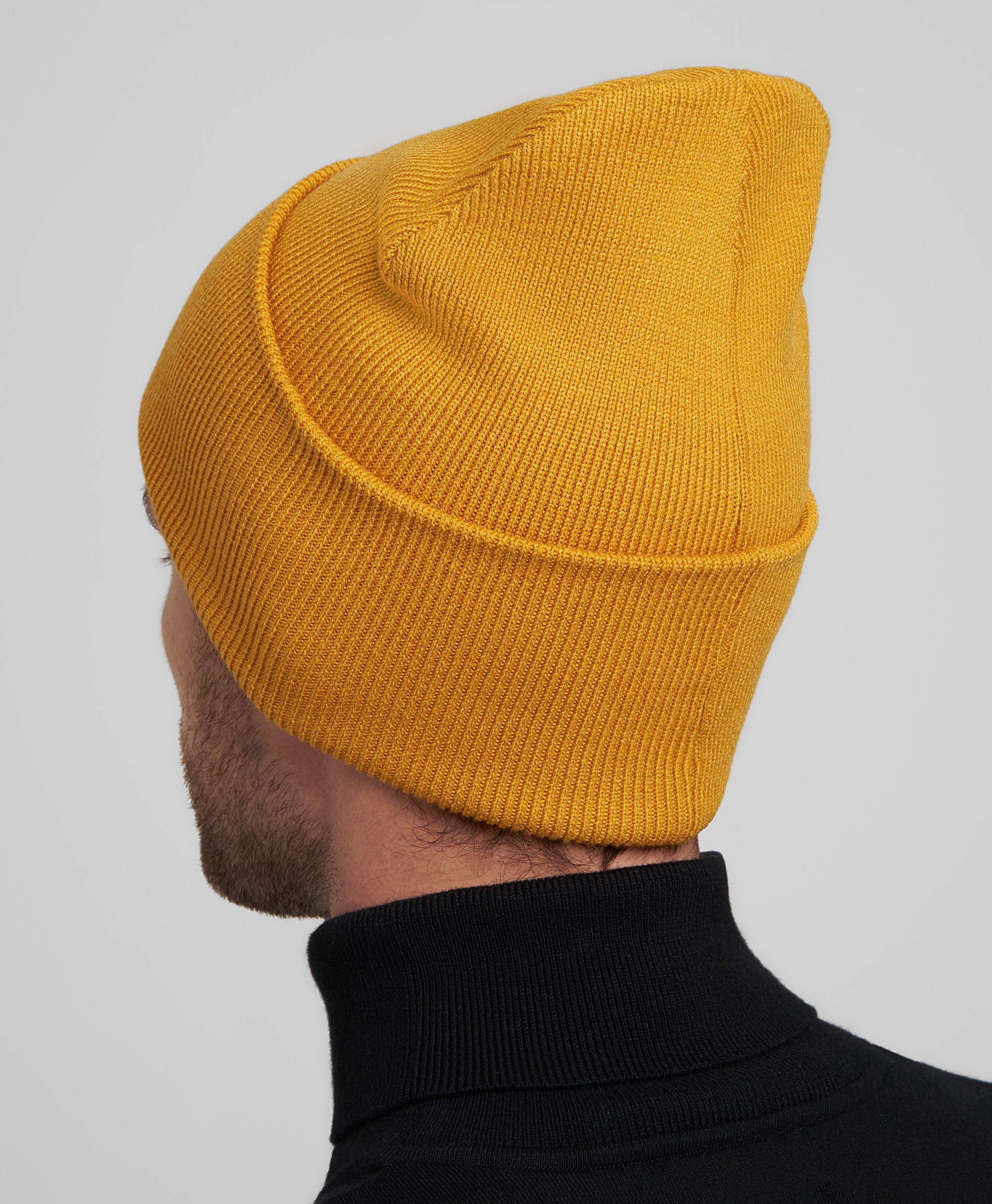 Шапка вязаная