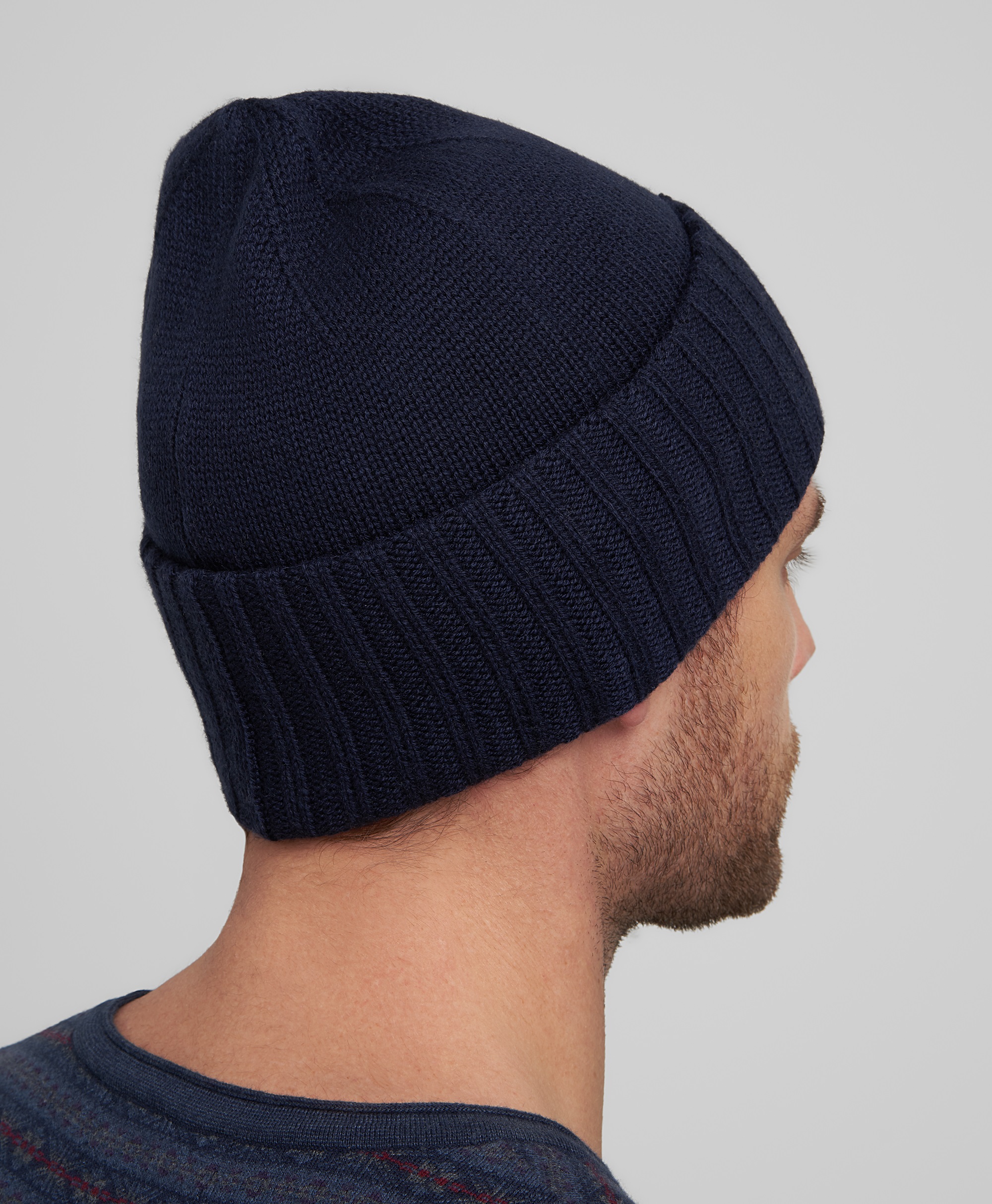 Шапка вязаная