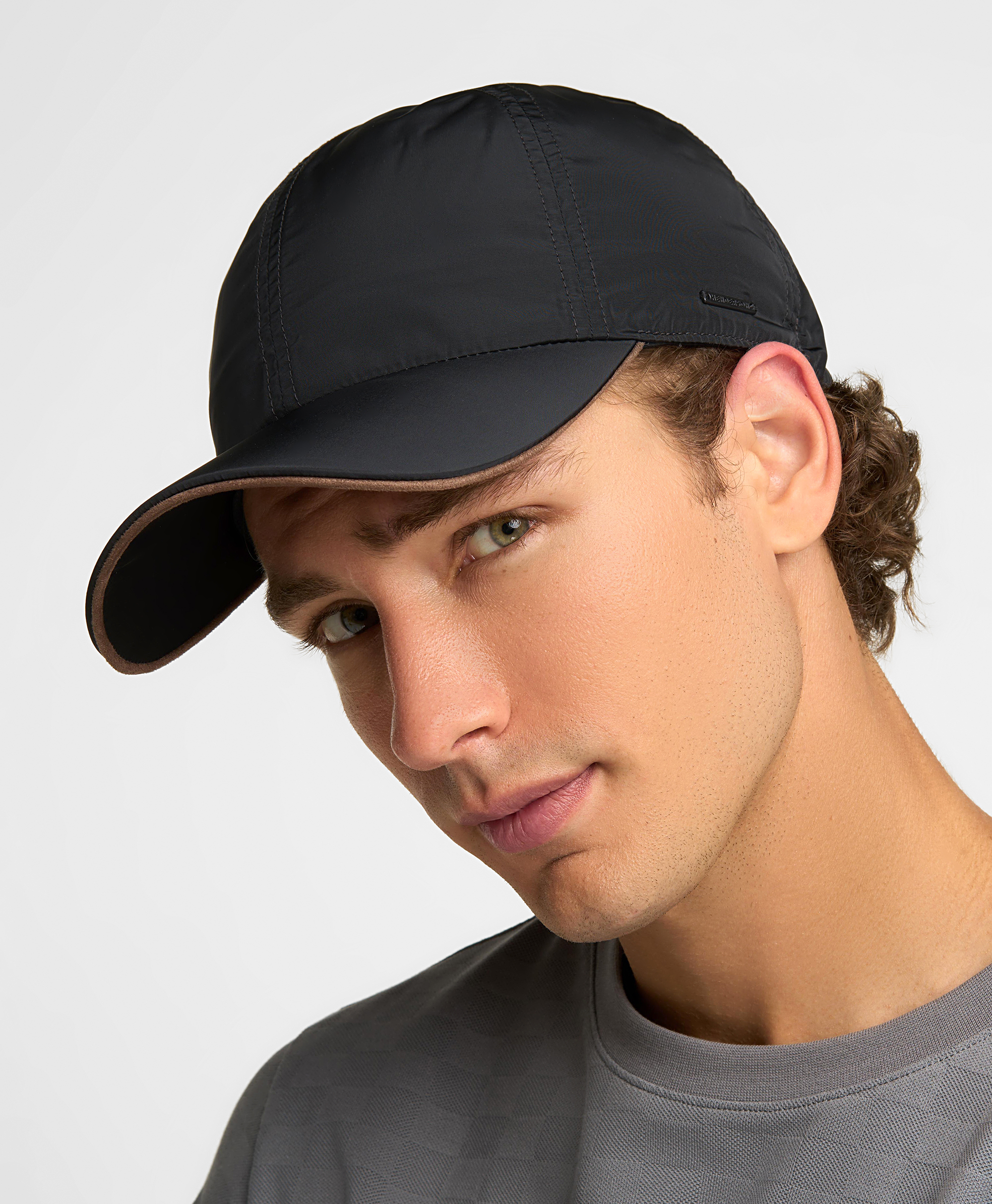 Бейсболка утеплённая с ушками