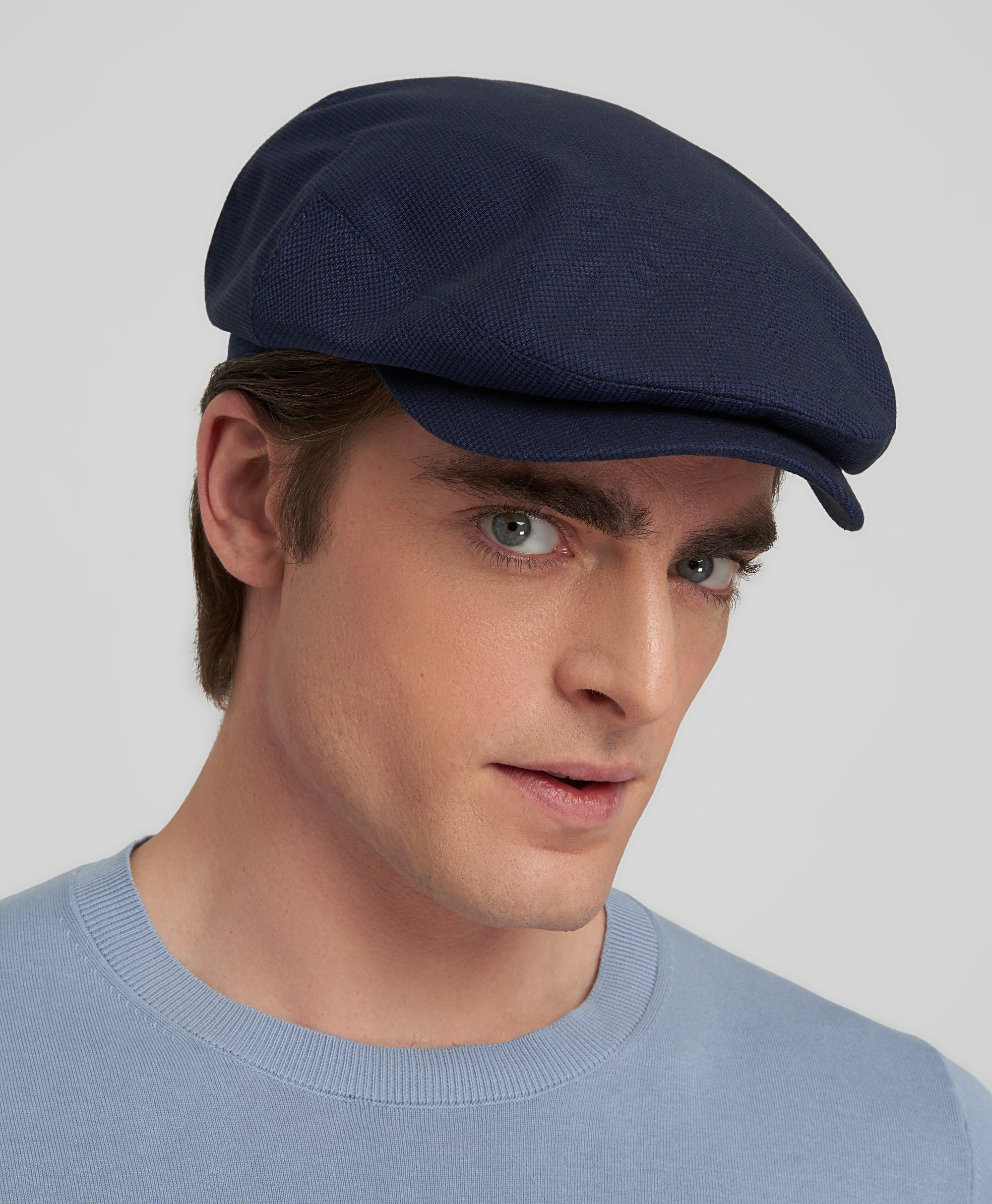 Кепка-реглан