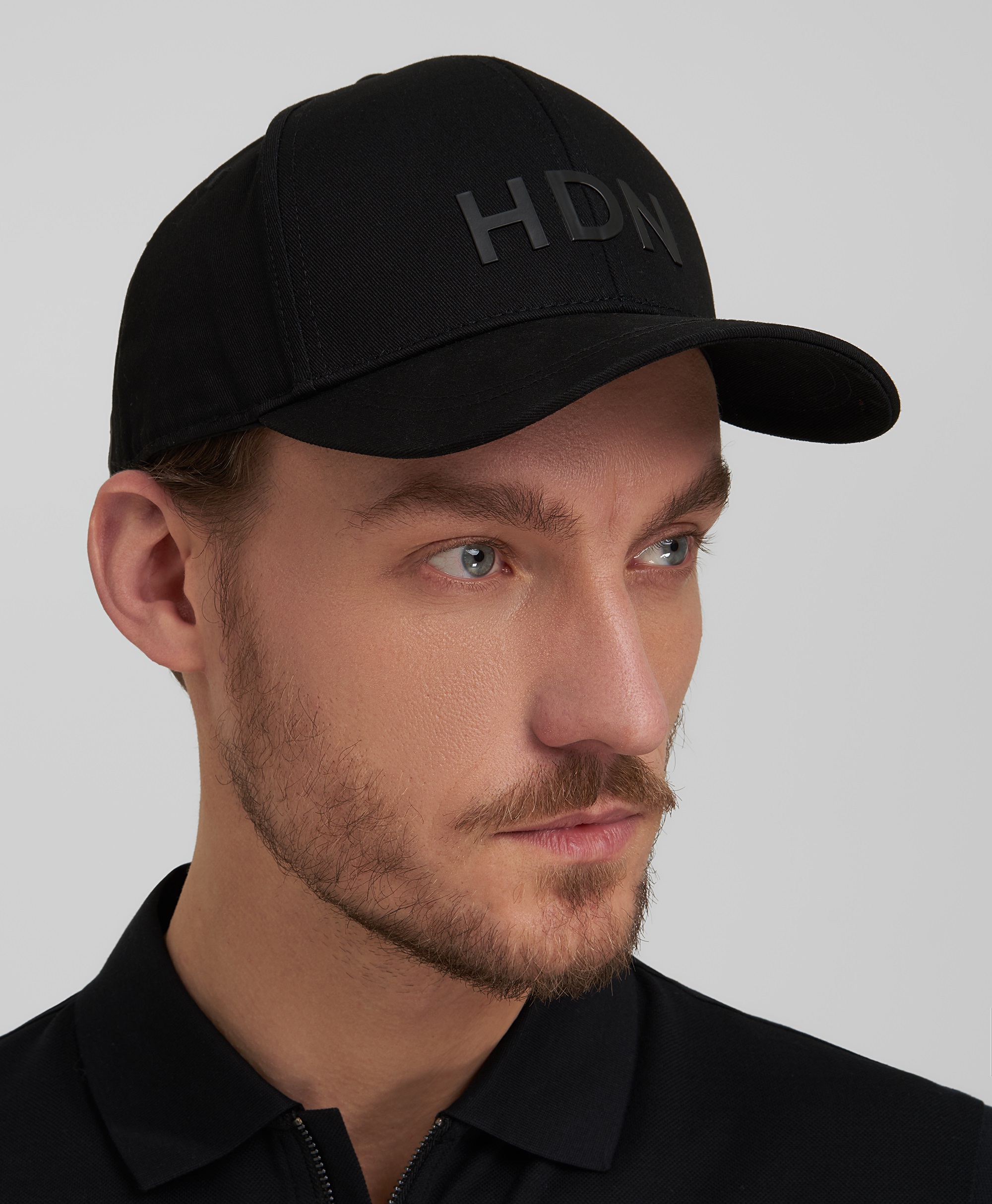 Бейсболка из твила