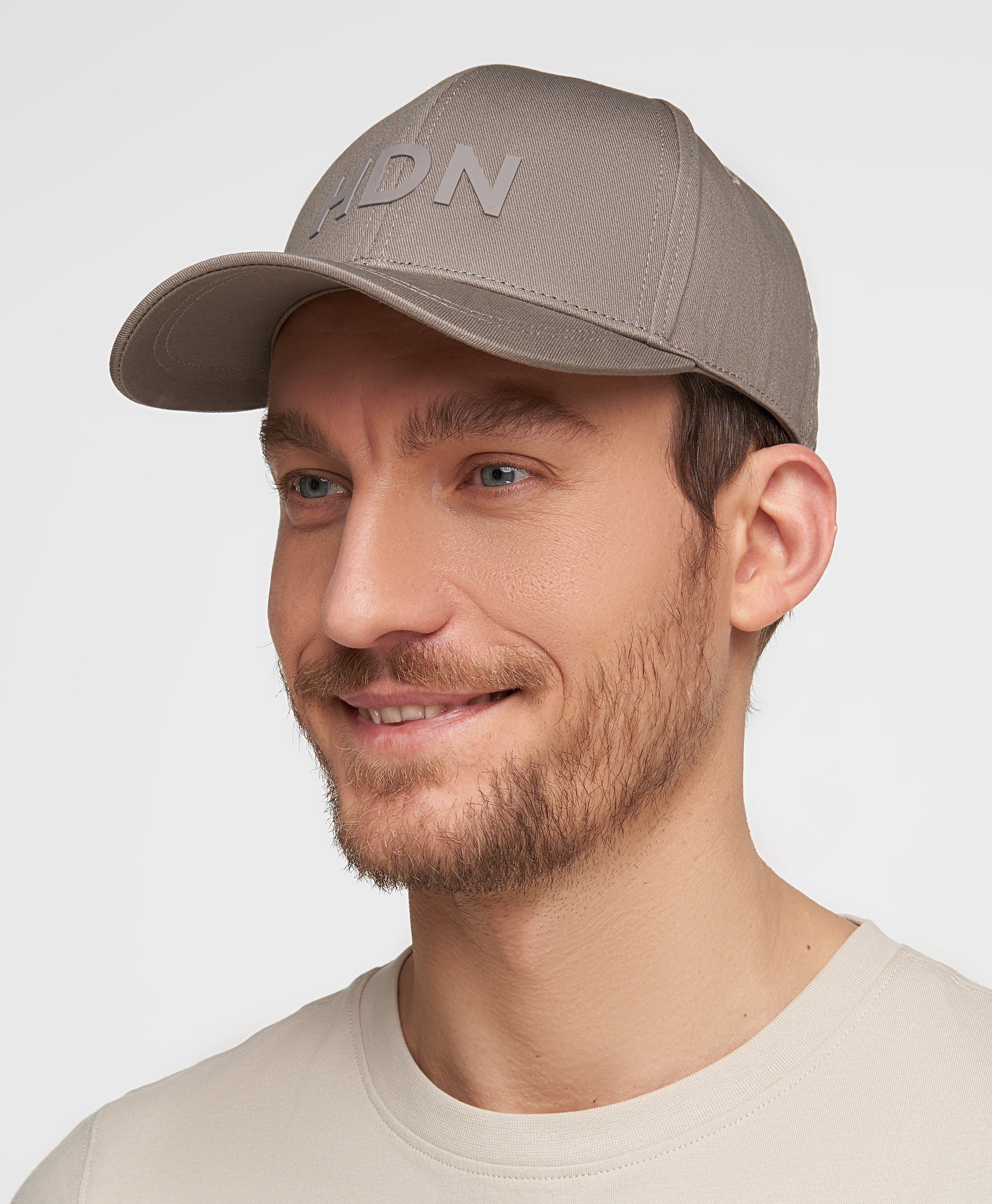 Бейсболка из твила