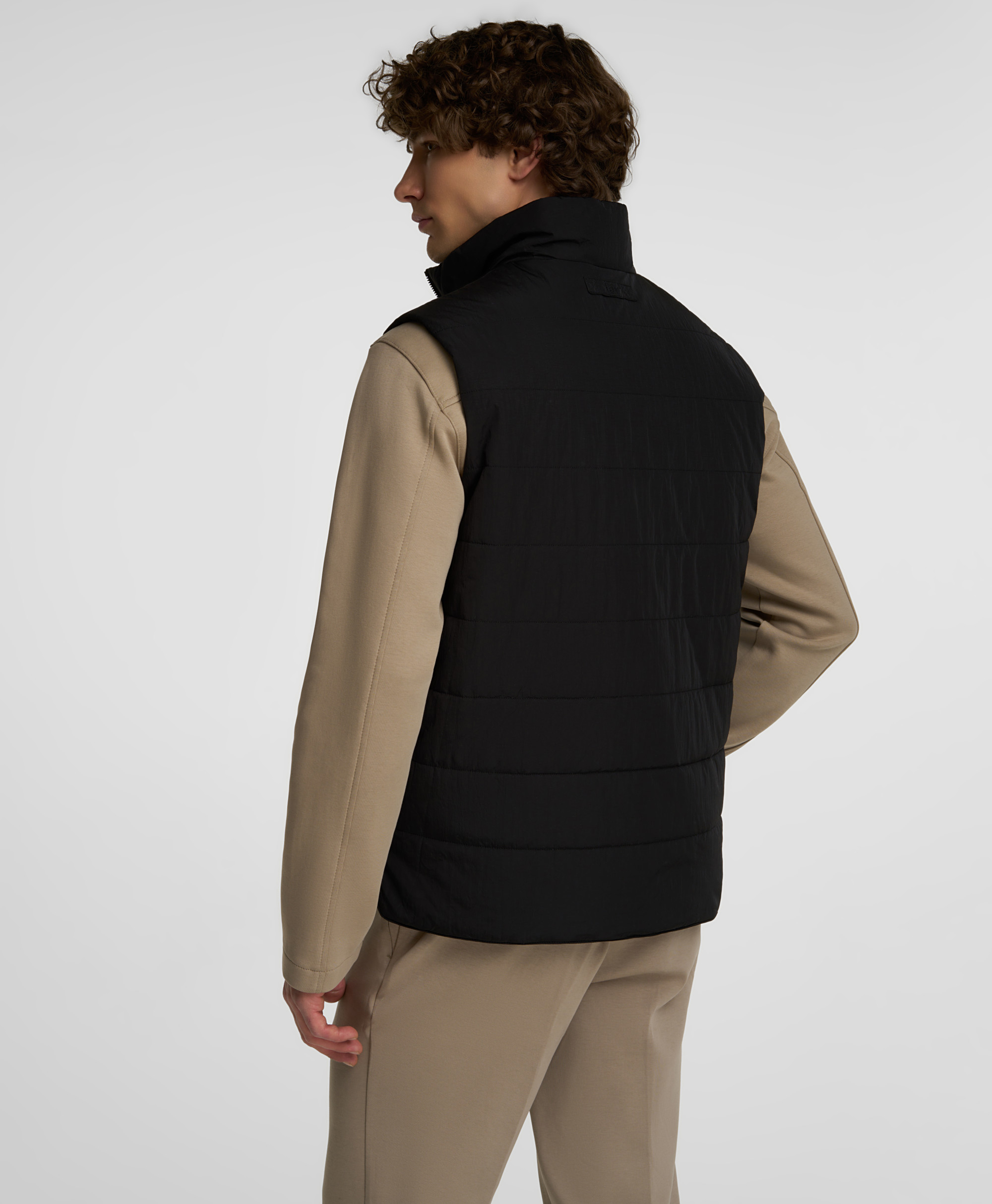 Жилет утеплённый