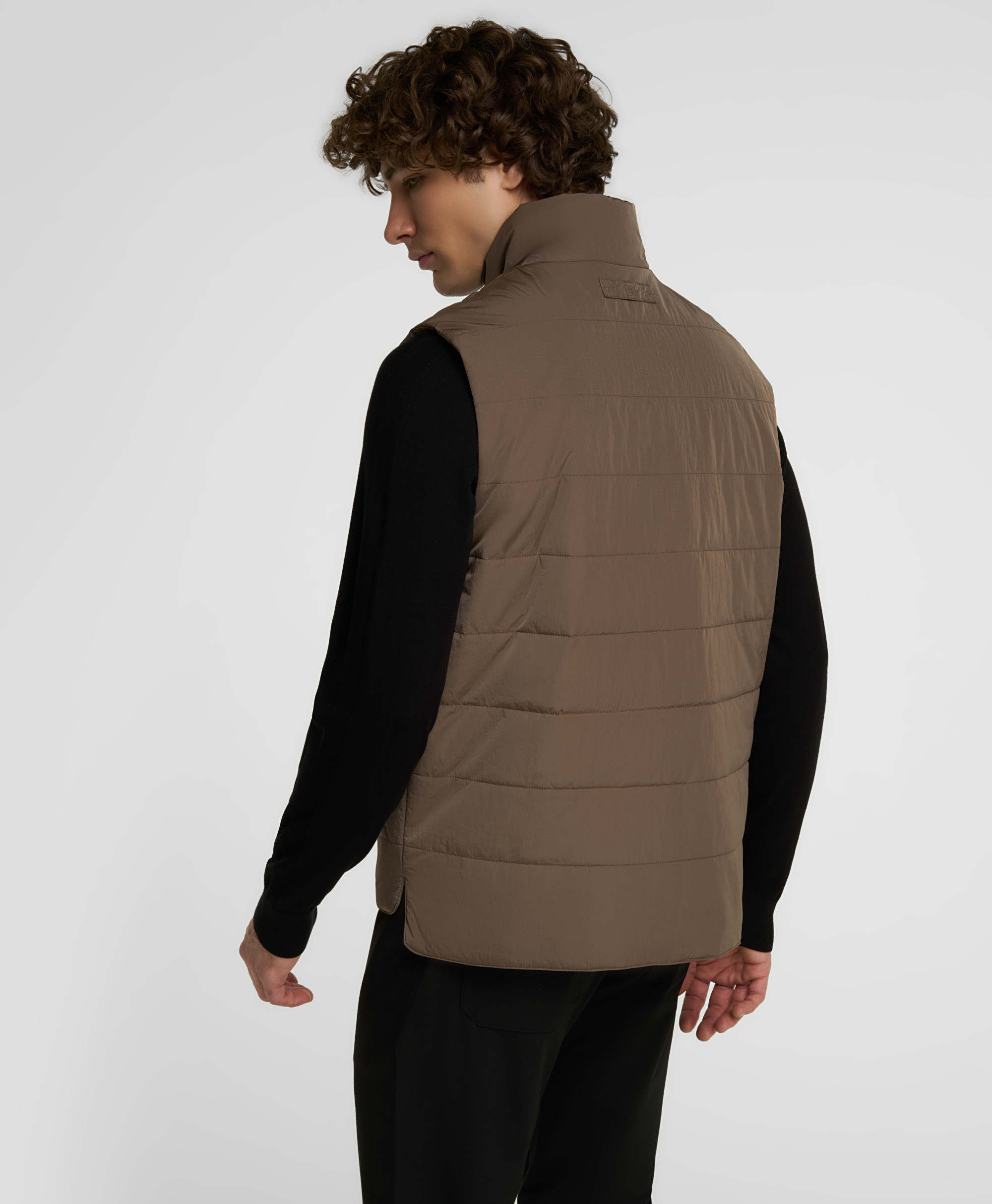 Жилет утеплённый