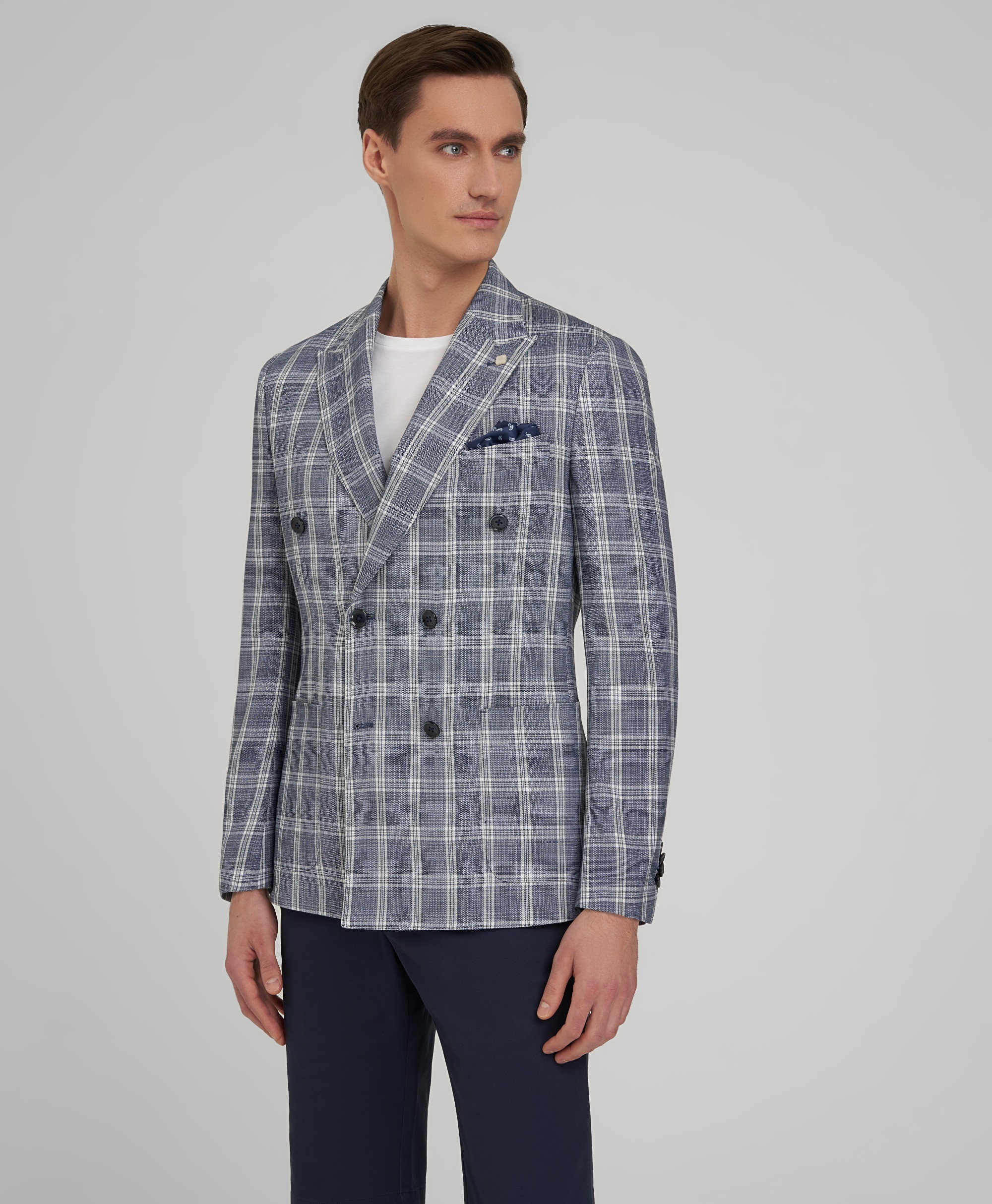 Пиджак из ткани рогожка, прямой силуэт