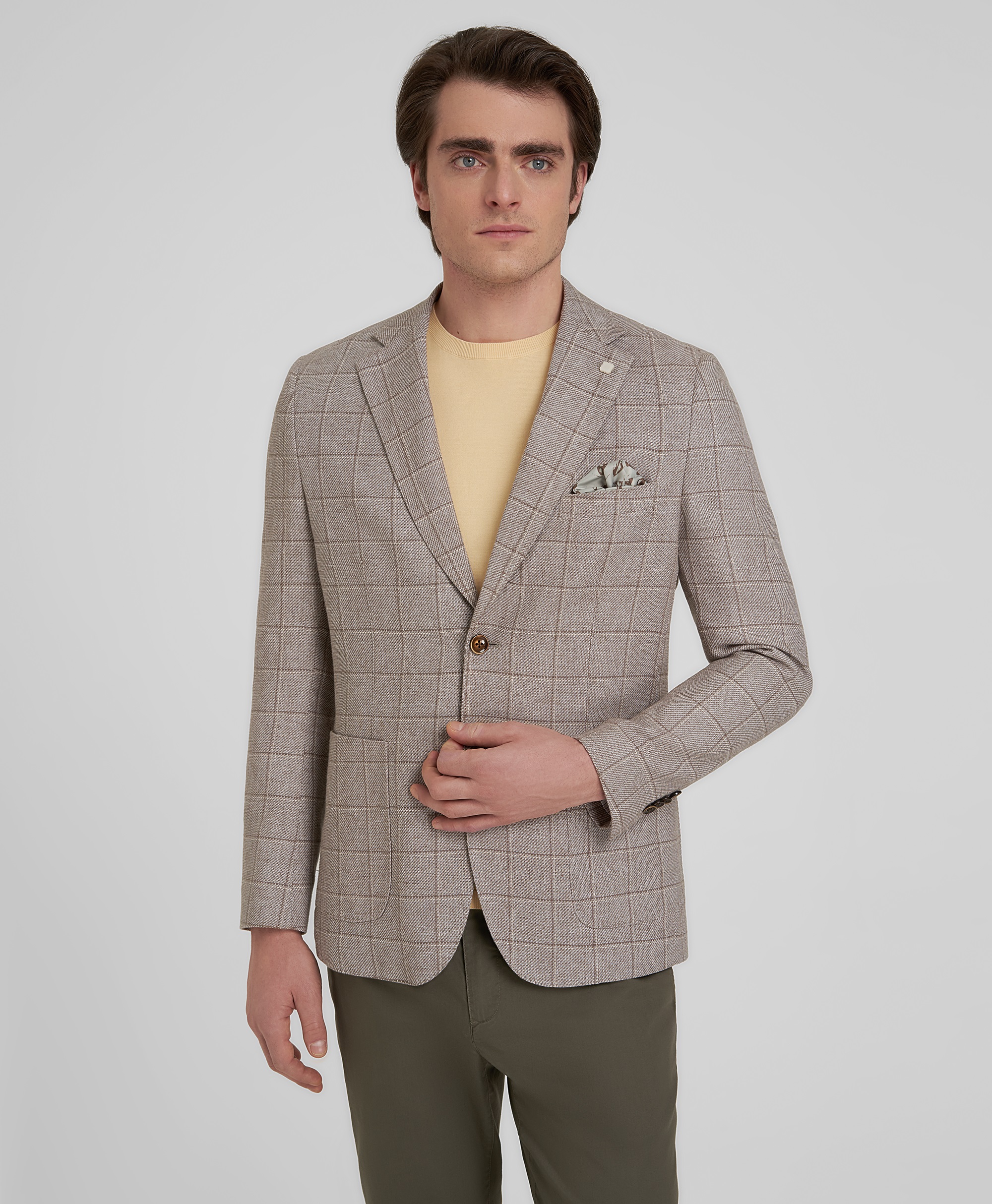 Пиджак из ткани рогожка, прямой силуэт