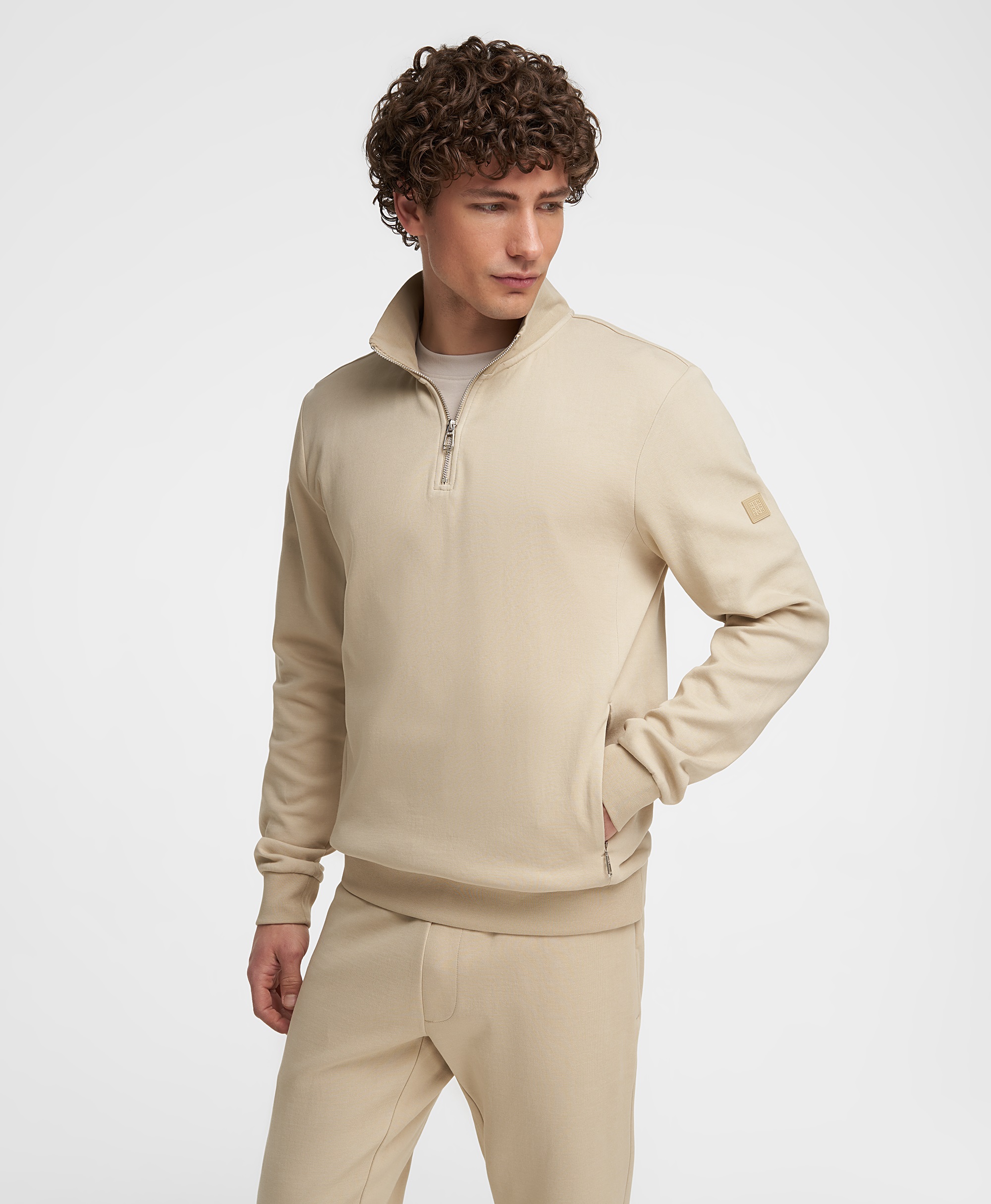 Толстовка с воротником на молнии