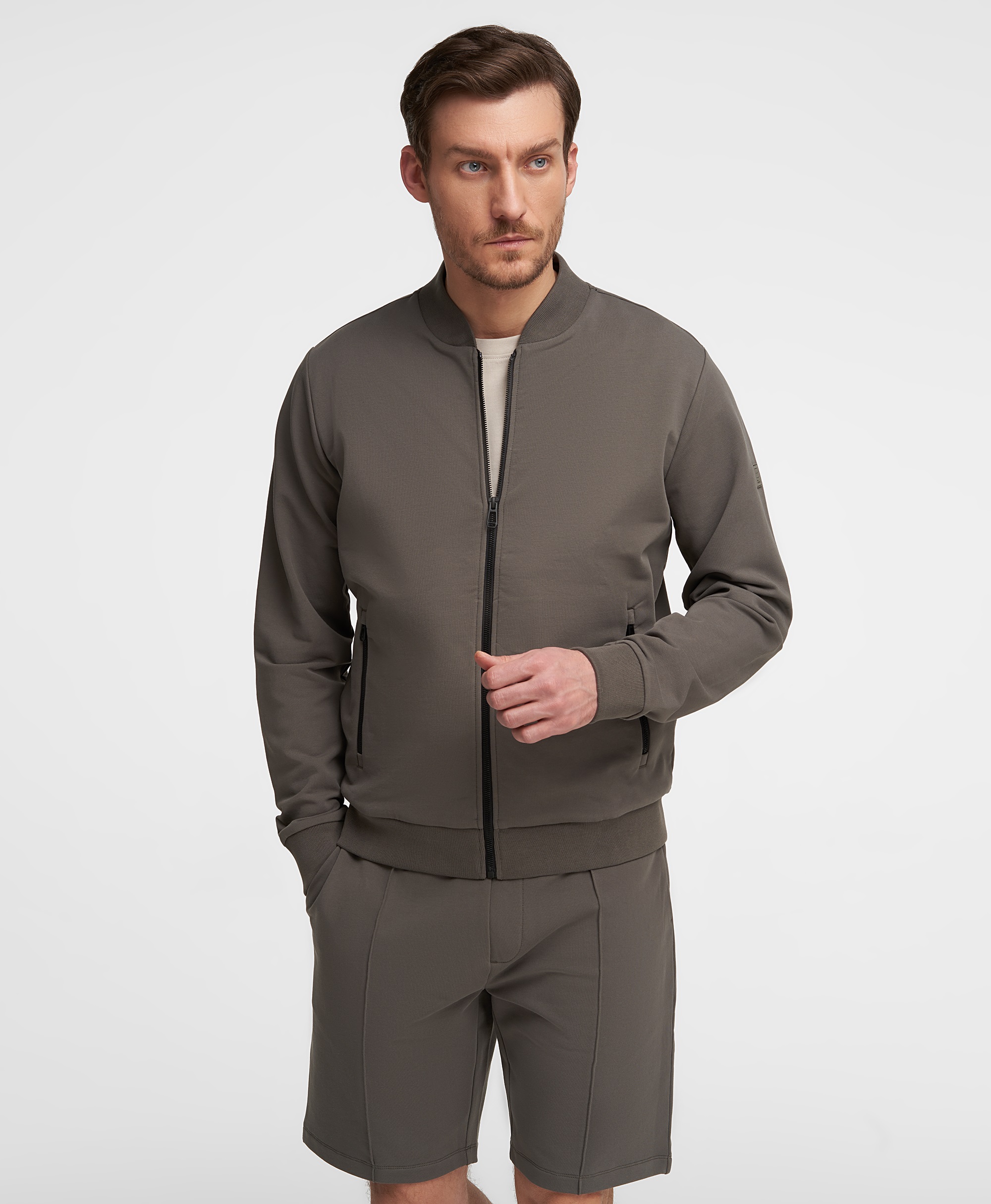 Толстовка-бомбер на молнии