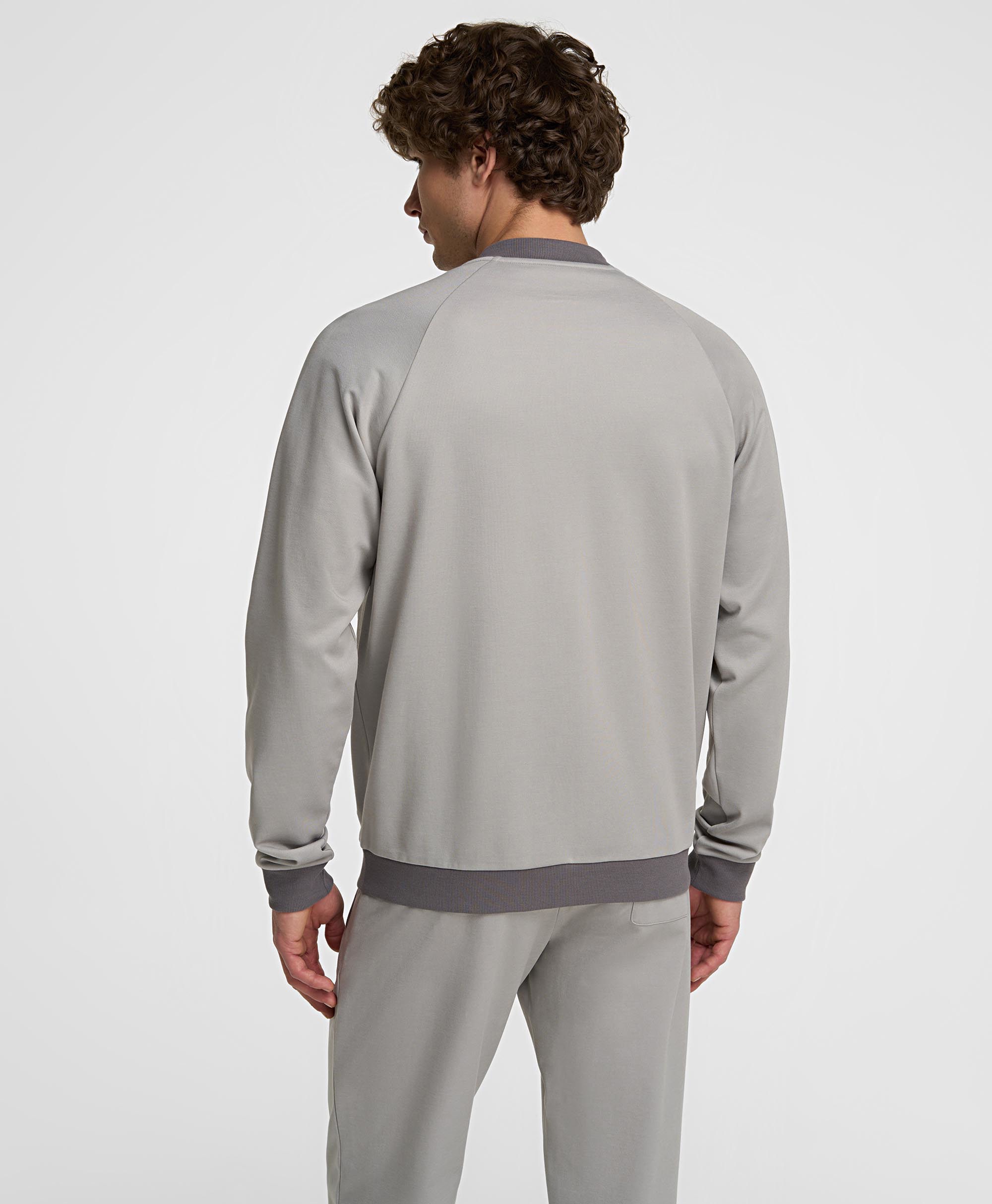 Толстовка-бомбер, домашняя