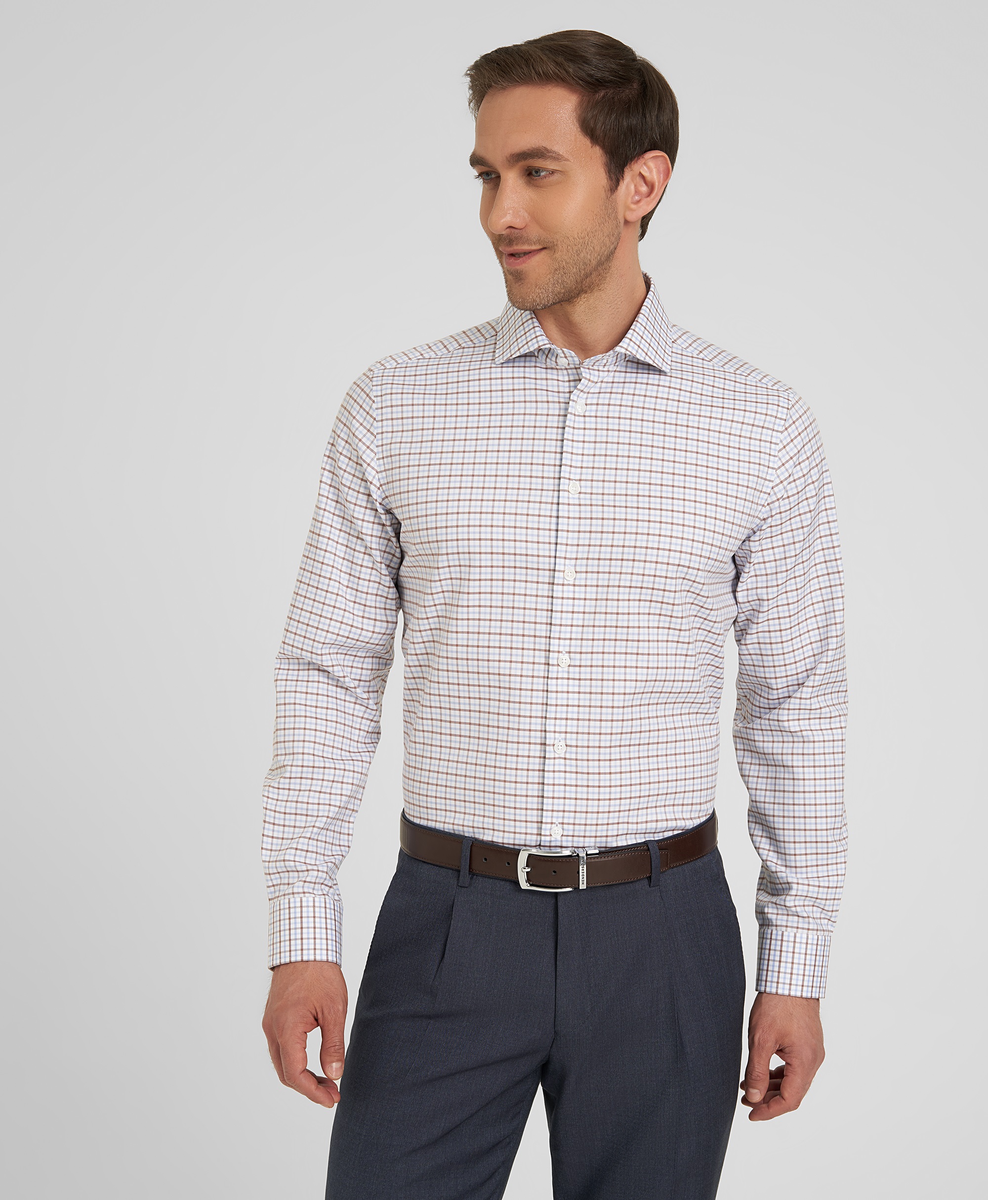 Рубашка хлопковая, не требует утюжки, полуприлегающий силуэт