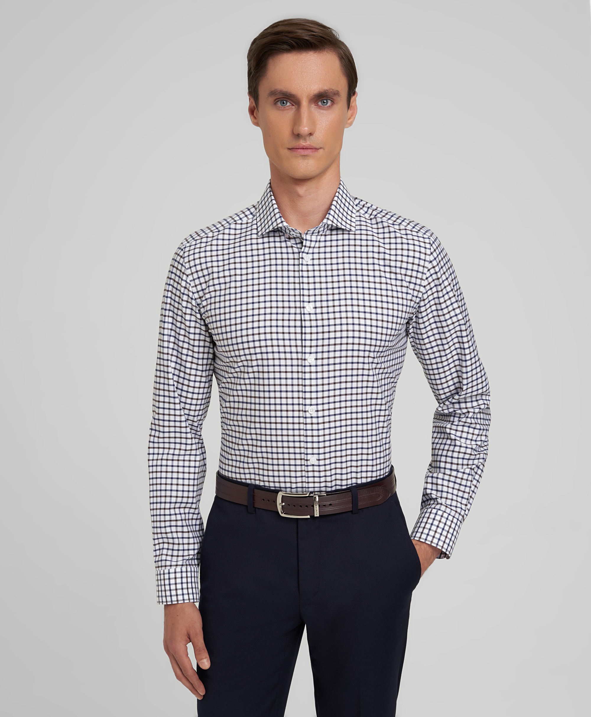 Рубашка хлопковая, не требует утюжки, прилегающий силуэт