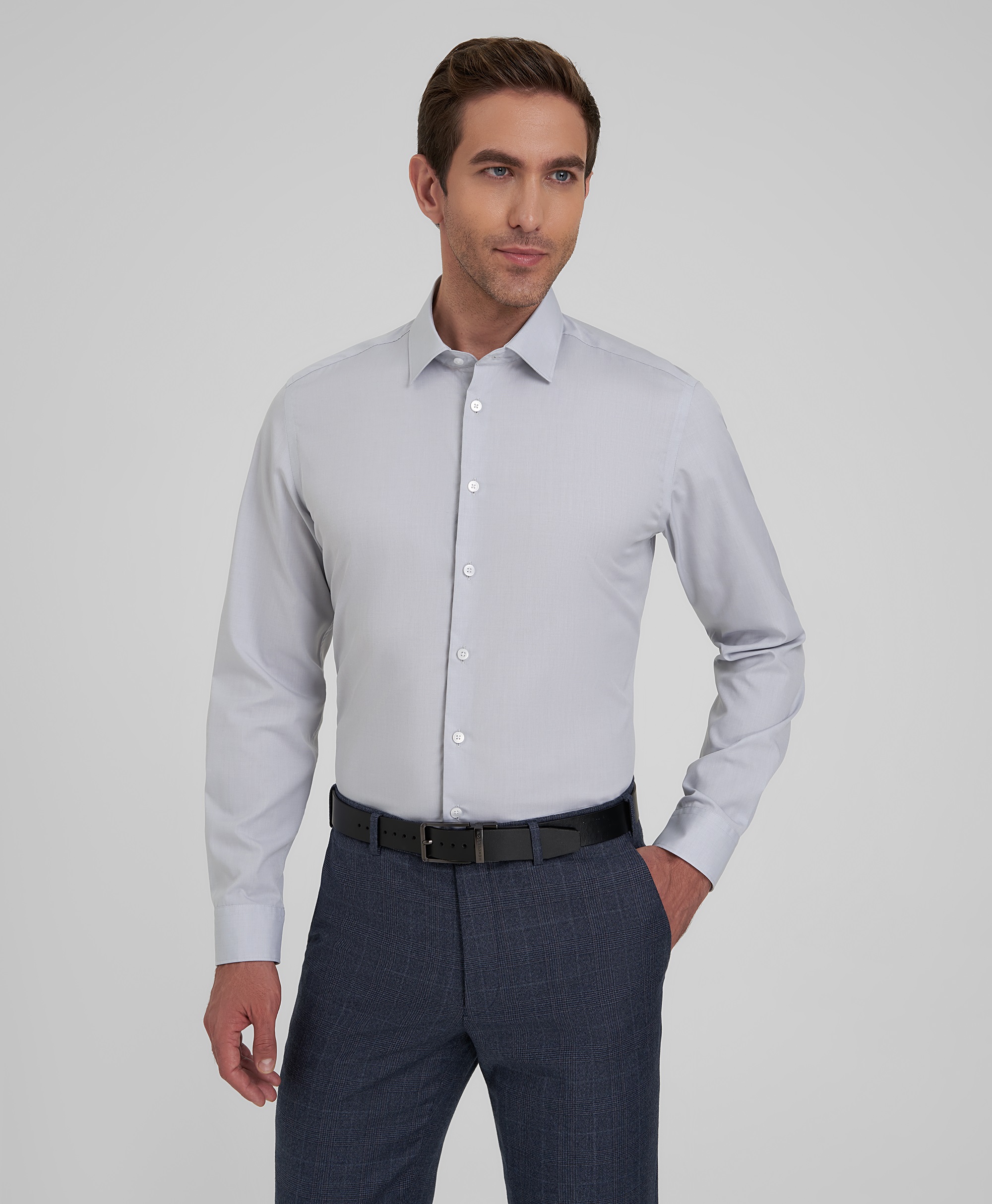 Рубашка хлопковая, легкая в уходе, прилегающий силуэт