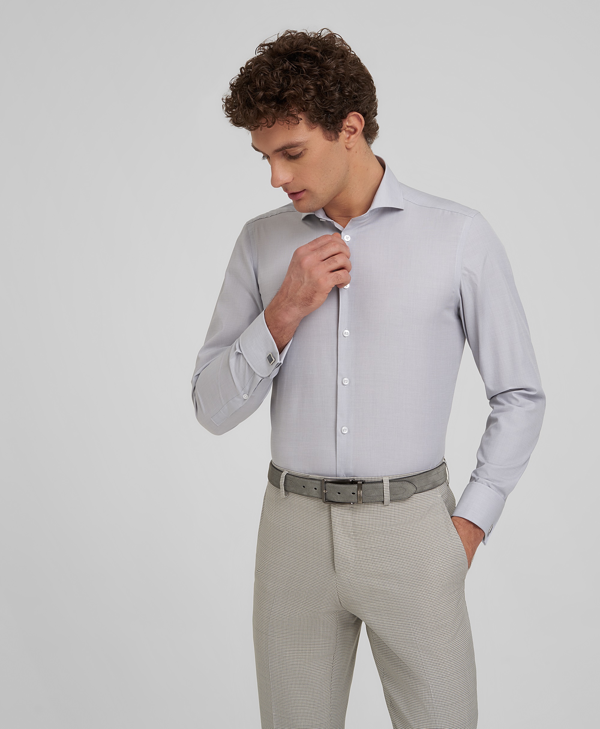 Рубашка хлопковая, легкая в уходе, полуприлегающий силуэт