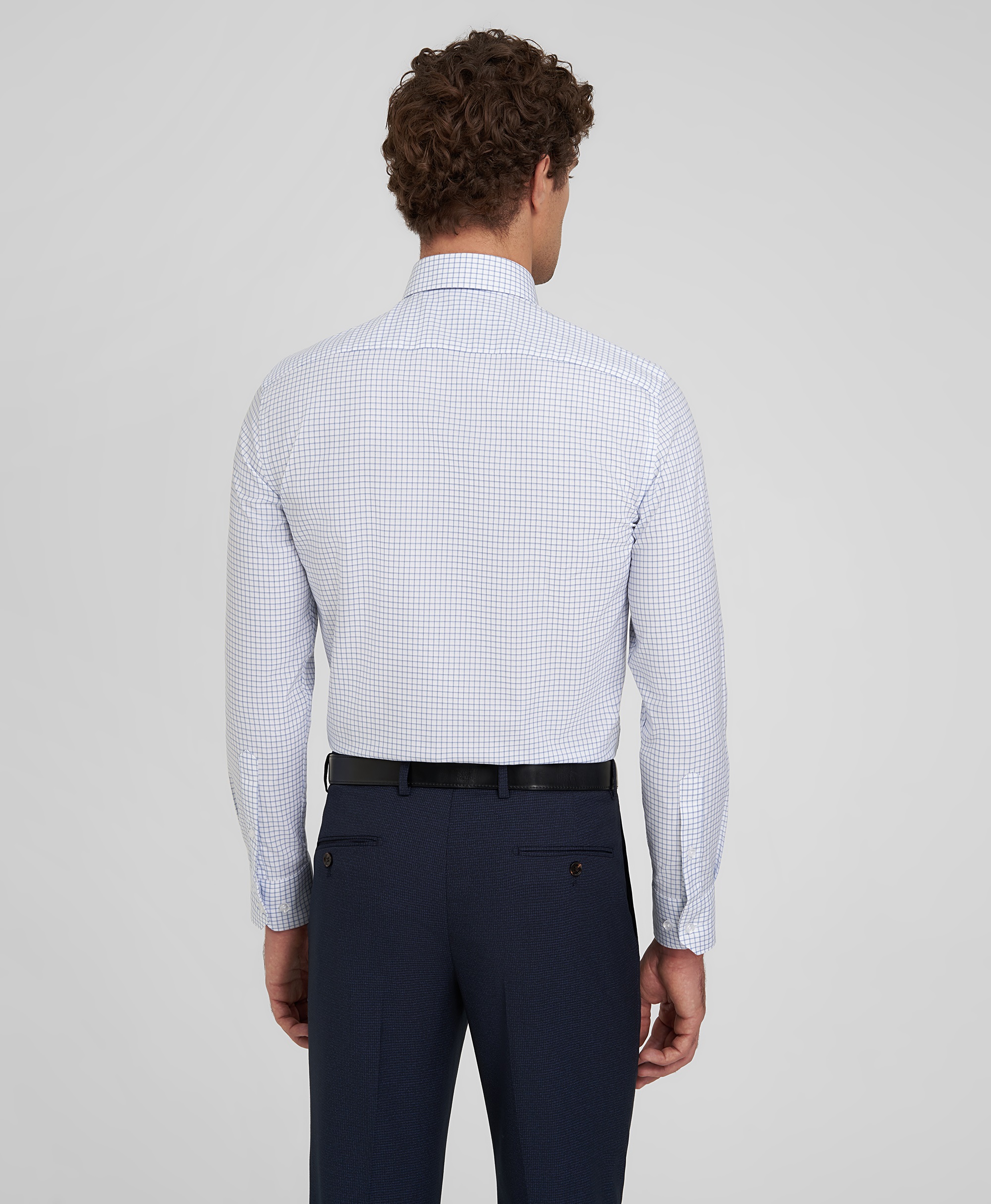 Рубашка хлопковая, легкая в уходе, прямой силуэт