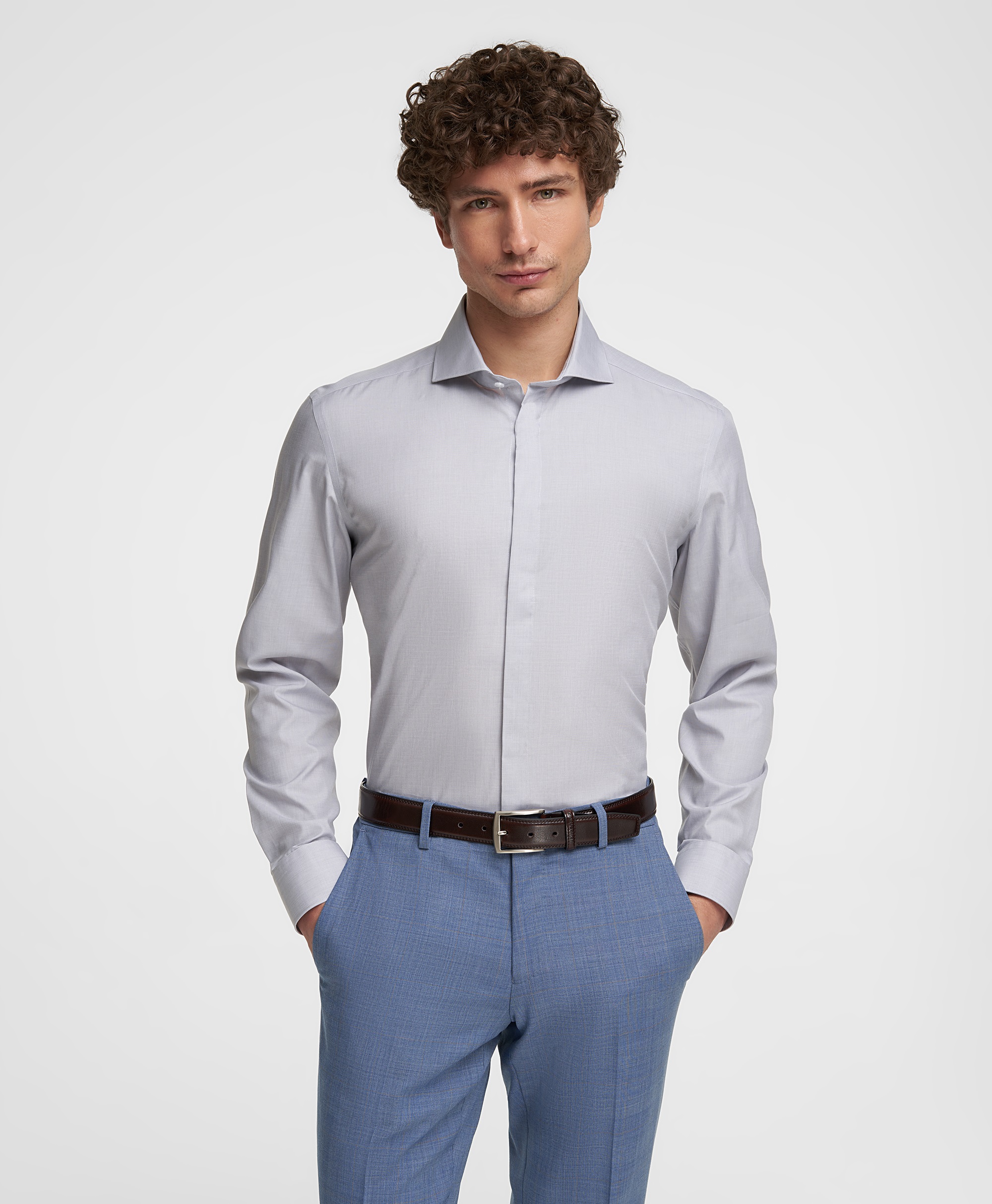 Рубашка хлопковая, легкая в уходе, полуприлегающий силуэт