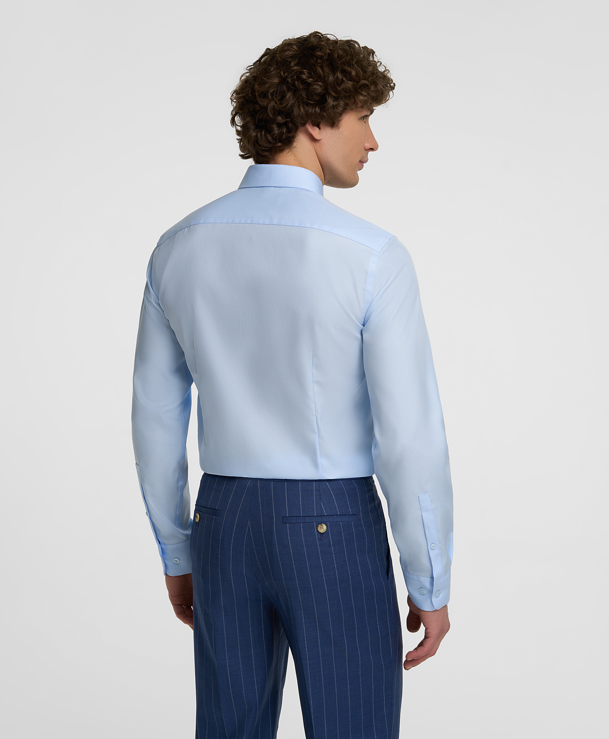 Рубашка хлопковая, не требует утюжки, полуприлегающий силуэт