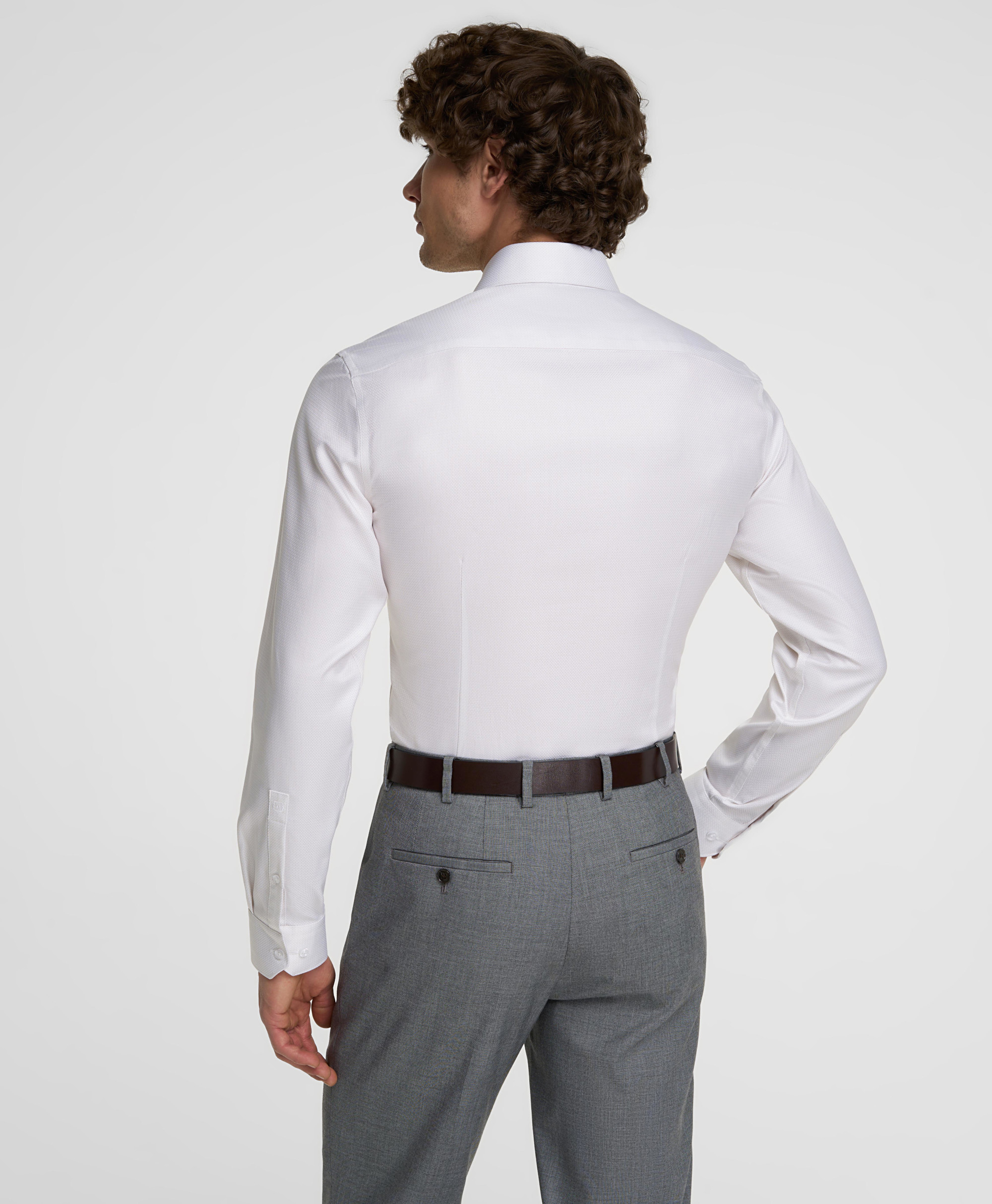 Рубашка хлопковая, не требует утюжки, прилегающий силуэт