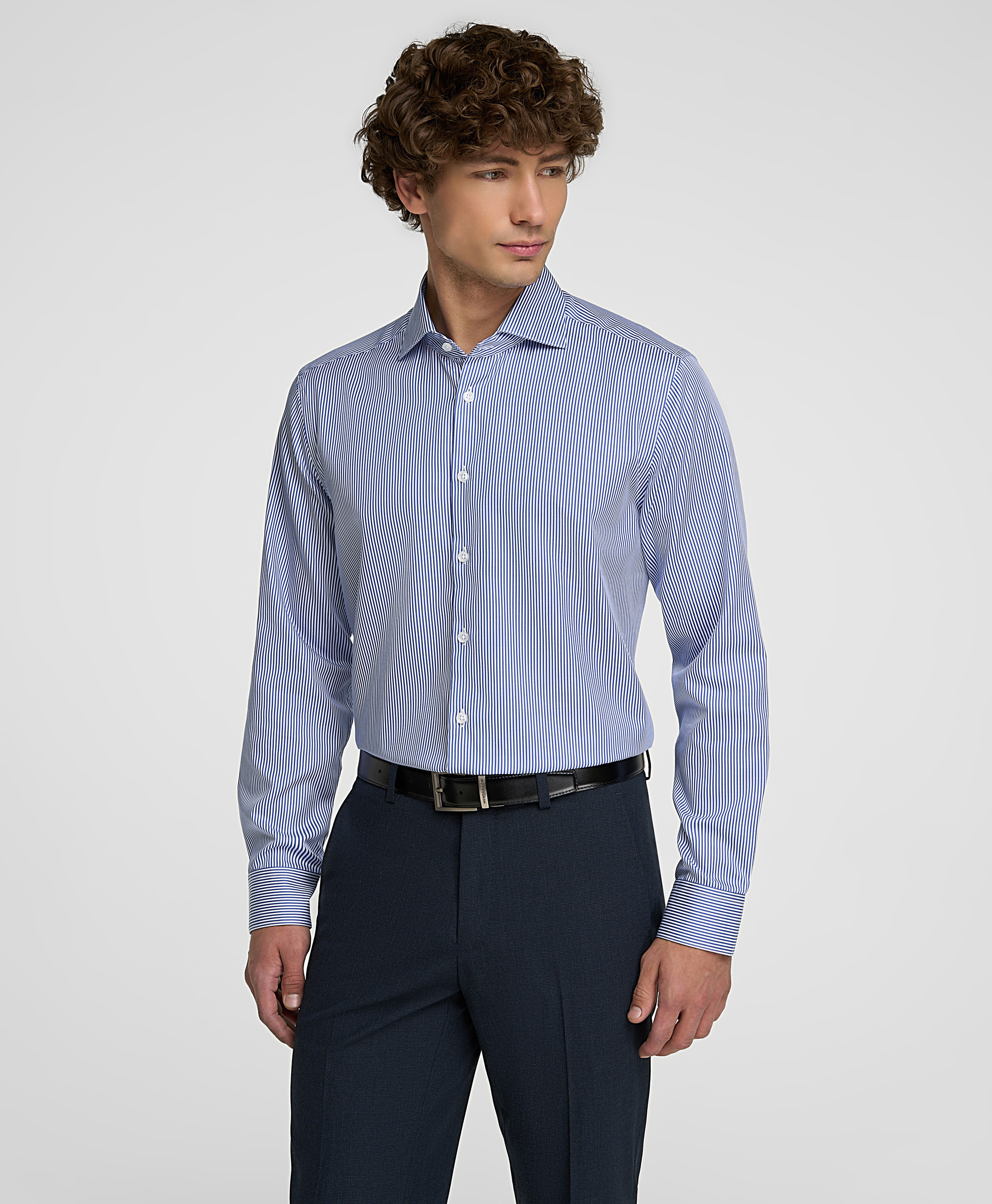 Рубашка хлопковая, не требует утюжки, полуприлегающий силуэт