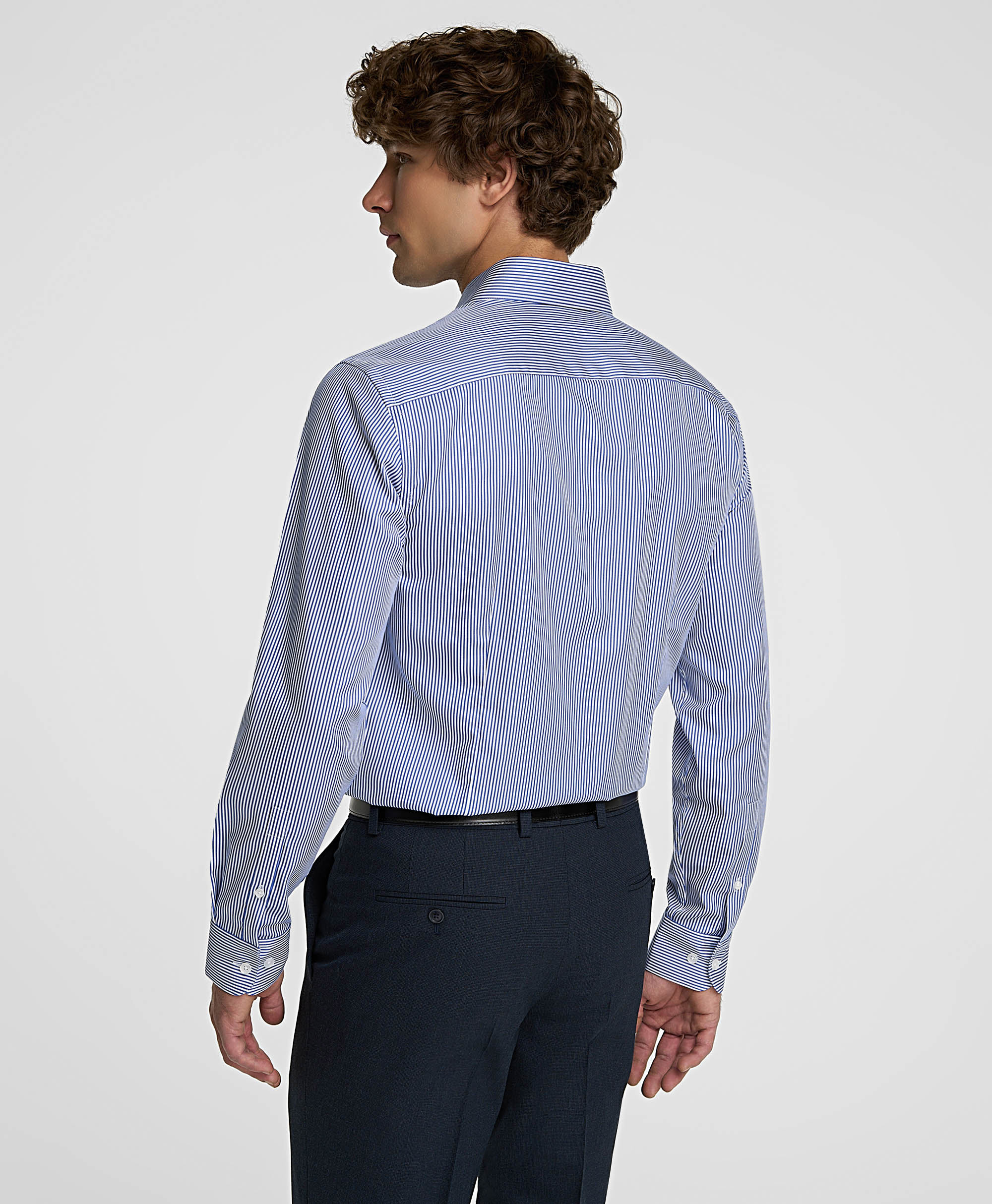 Рубашка хлопковая, не требует утюжки, полуприлегающий силуэт