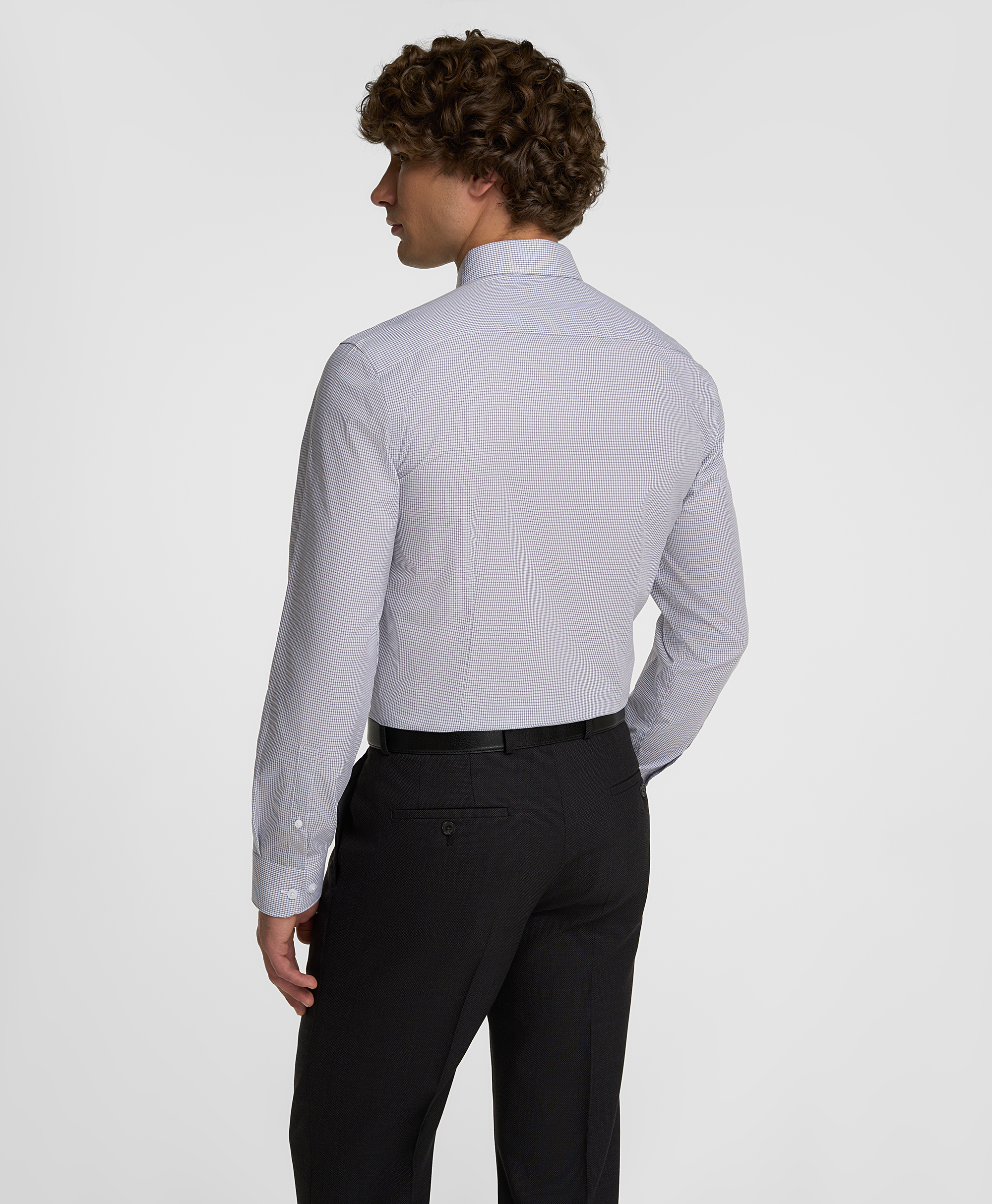 Рубашка хлопковая, легкая в уходе, полуприлегающий силуэт