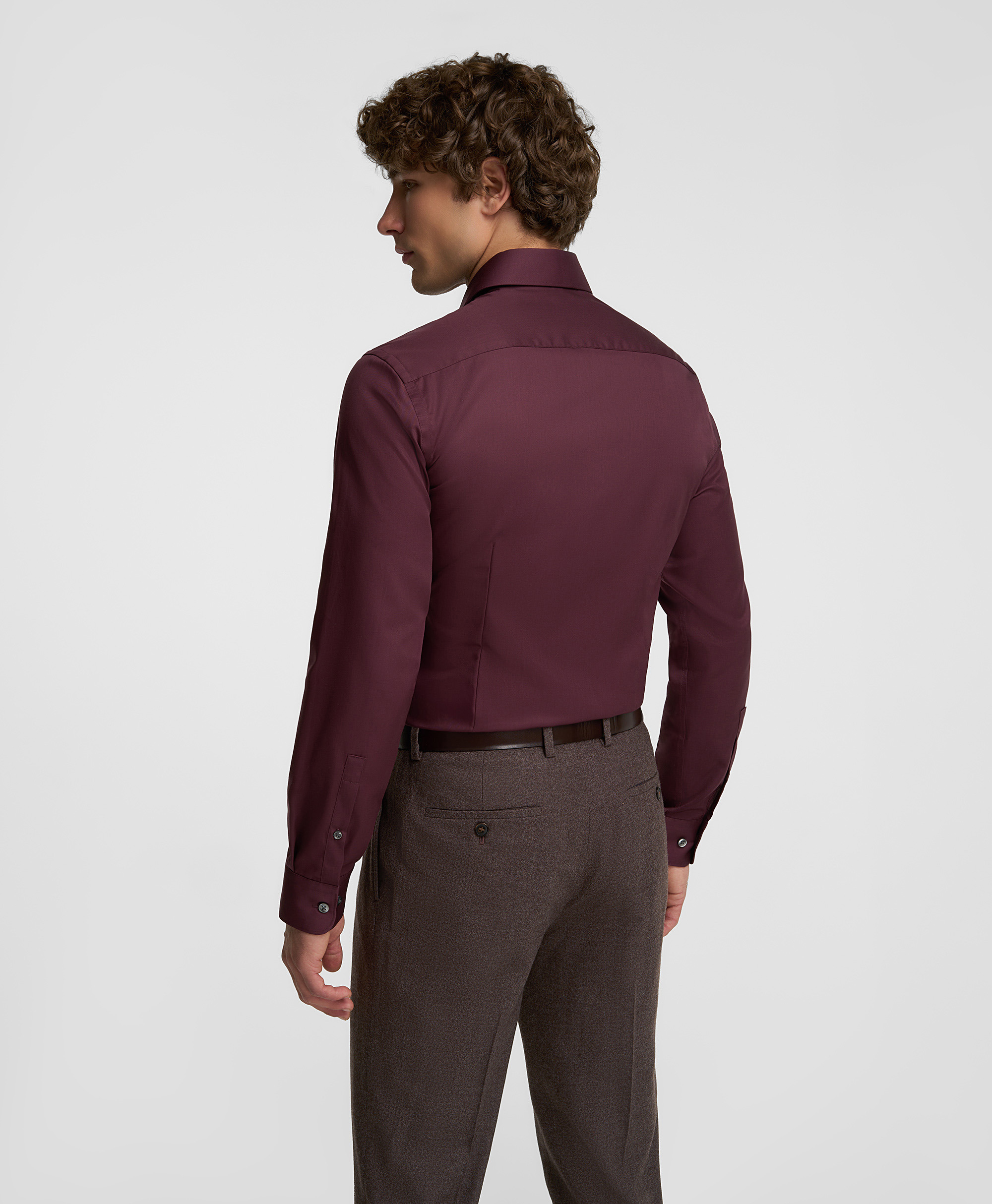 Рубашка хлопковая, не требует утюжки, полуприлегающий силуэт