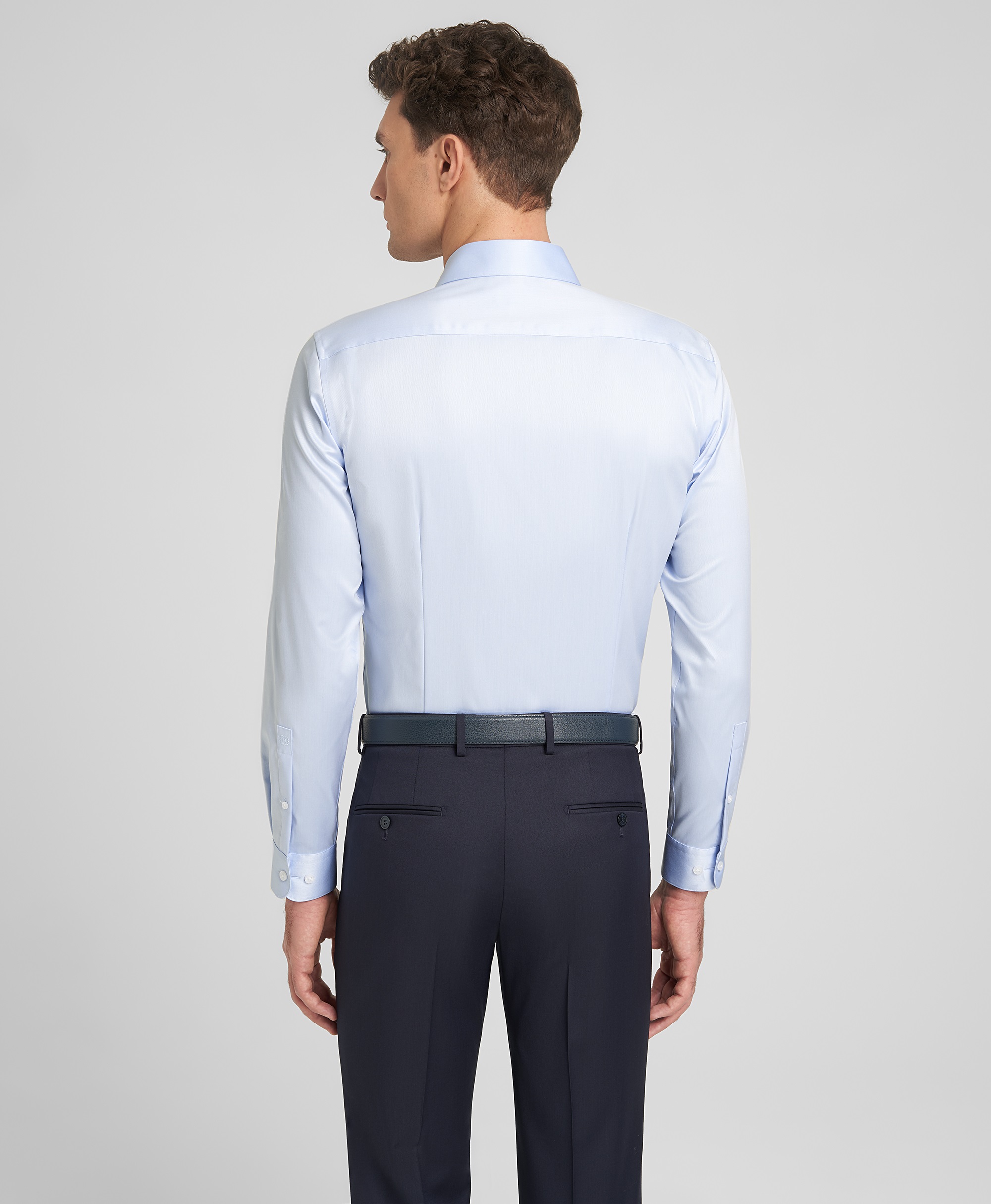 Рубашка из ткани стрейч, прилегающий силуэт