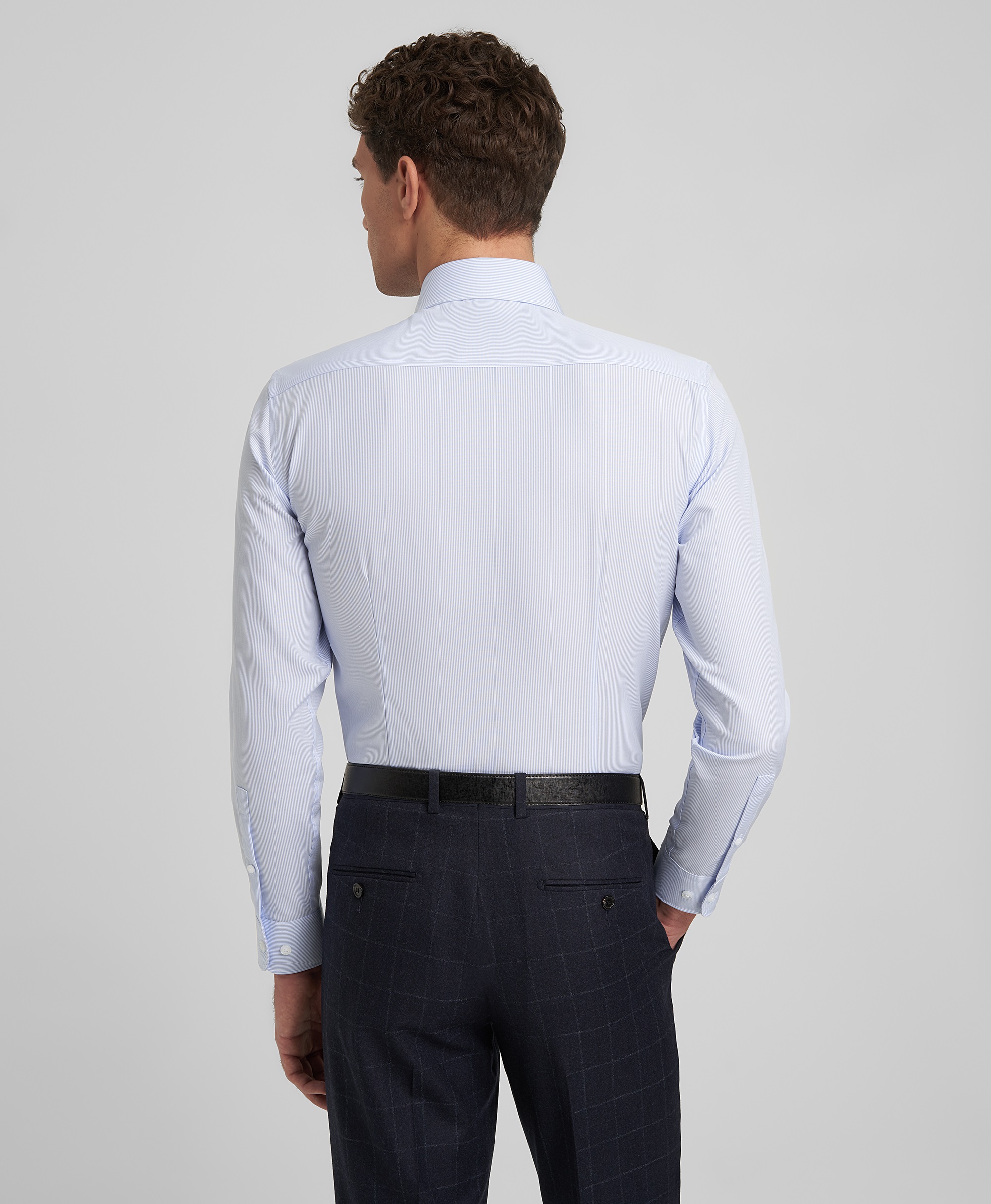 Рубашка хлопковая, не требует утюжки, полуприлегающий силуэт