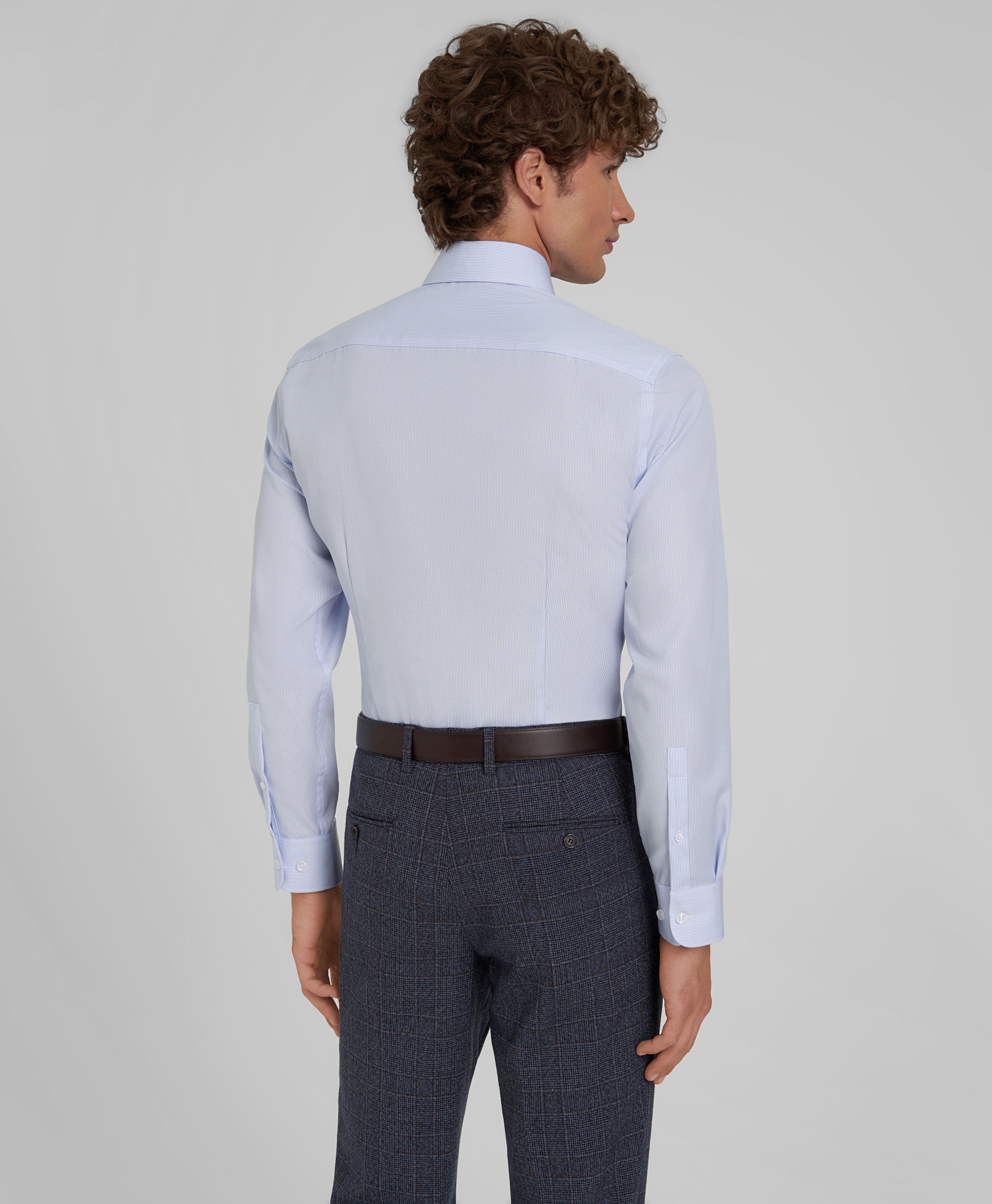 Рубашка хлопковая, не требует утюжки, полуприлегающий силуэт