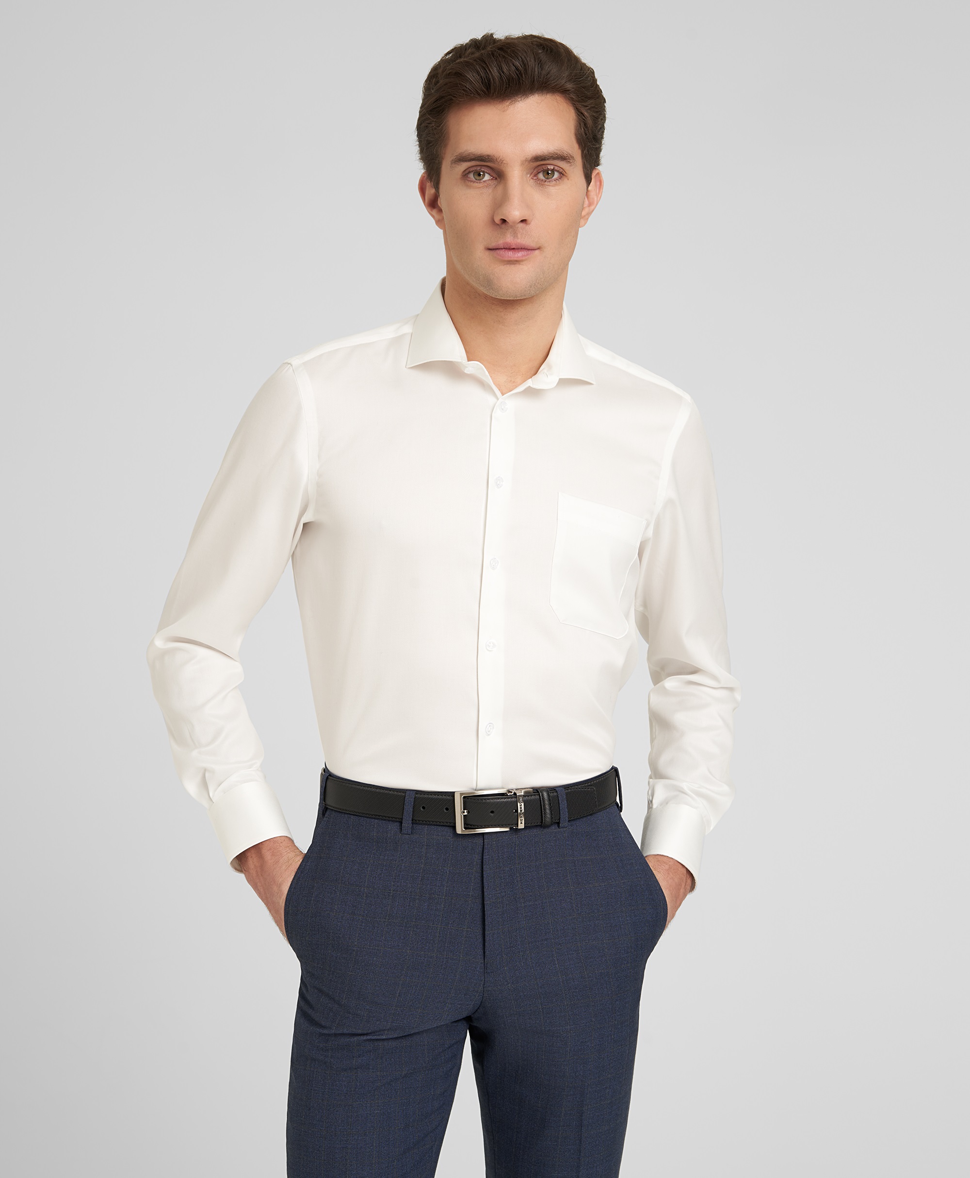 Рубашка хлопковая, легкая в уходе, прямой силуэт