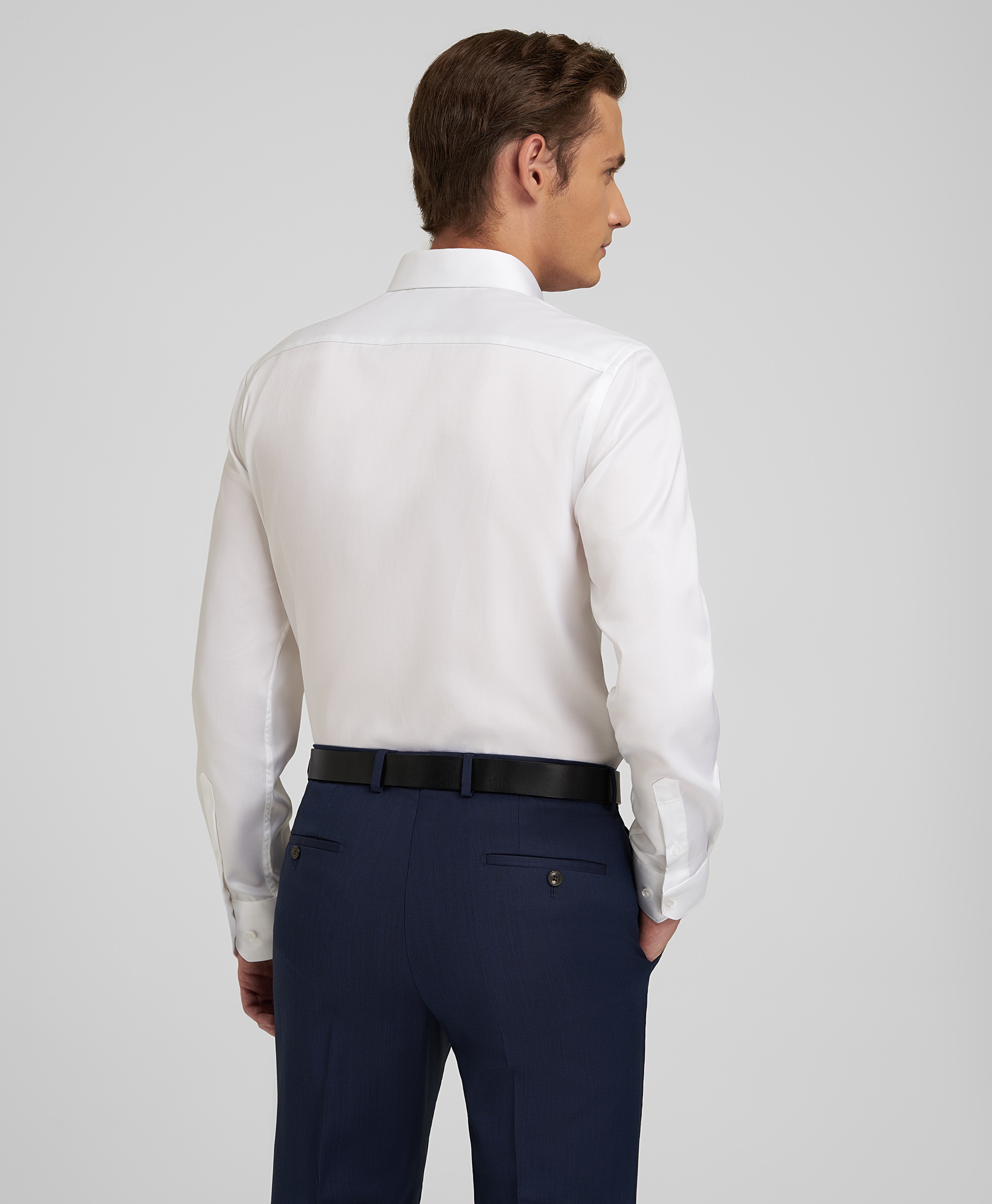 Рубашка хлопковая, легкая в уходе, прямой силуэт