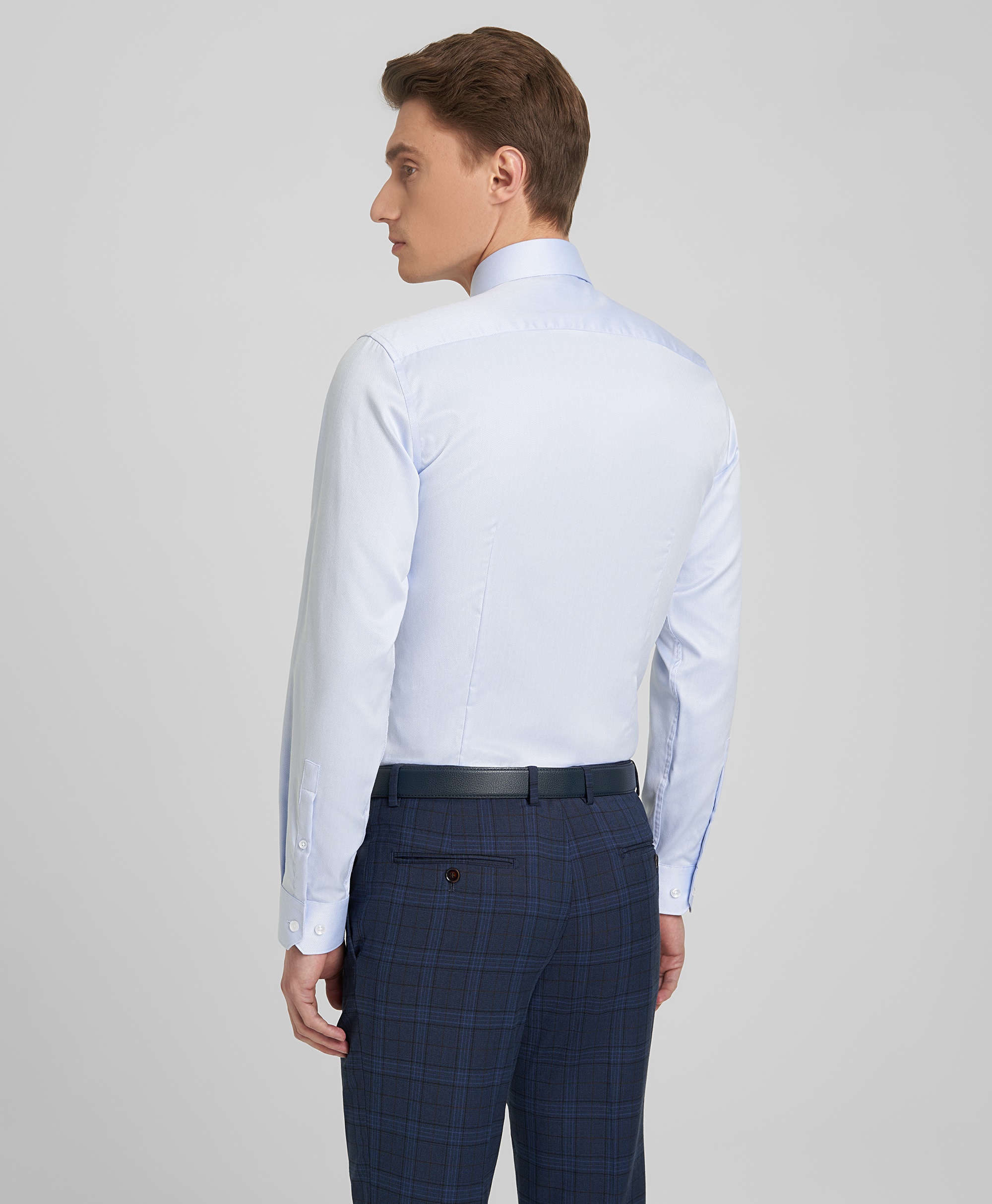 Рубашка хлопковая, легкая в уходе, прилегающий силуэт