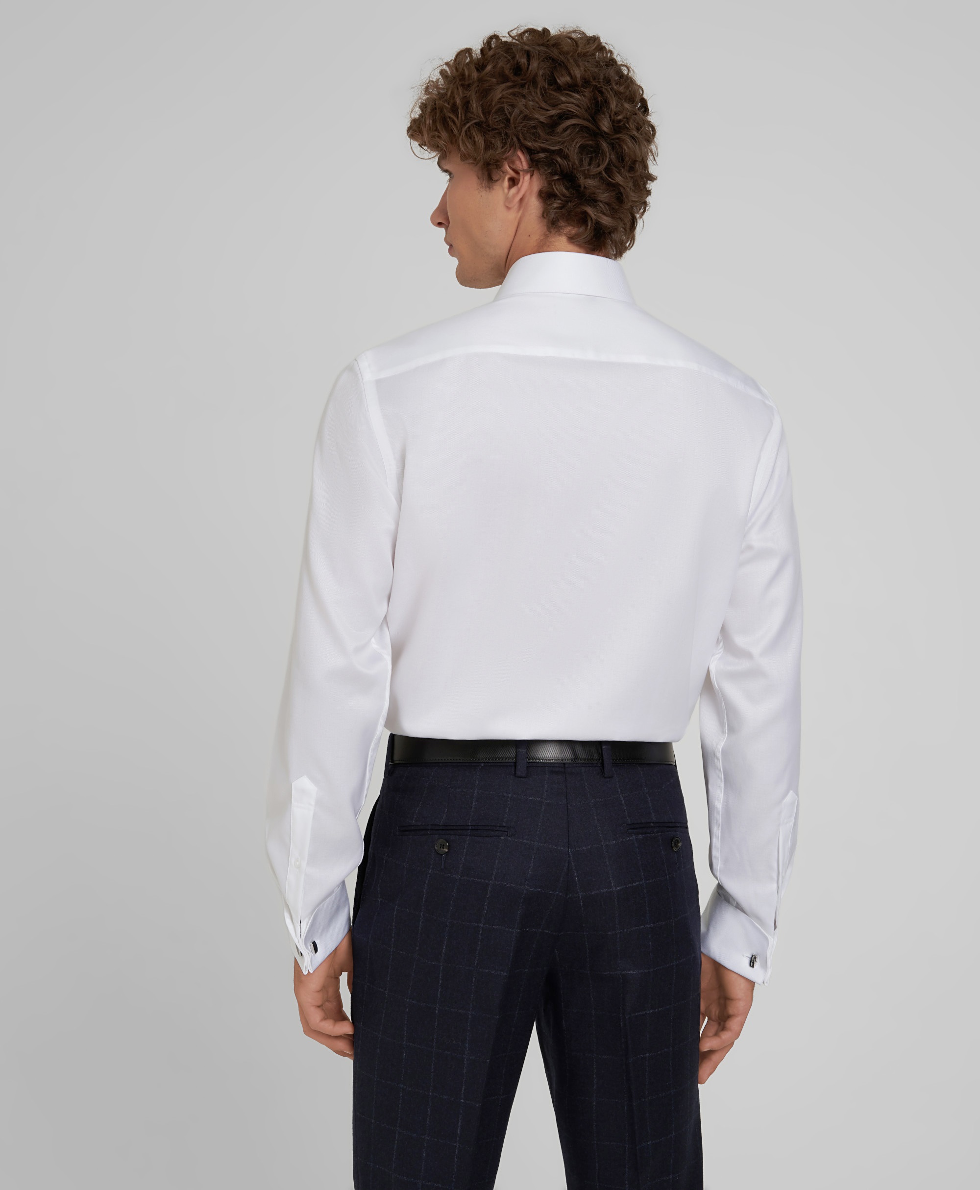 Рубашка хлопковая, легкая в уходе, прямой силуэт