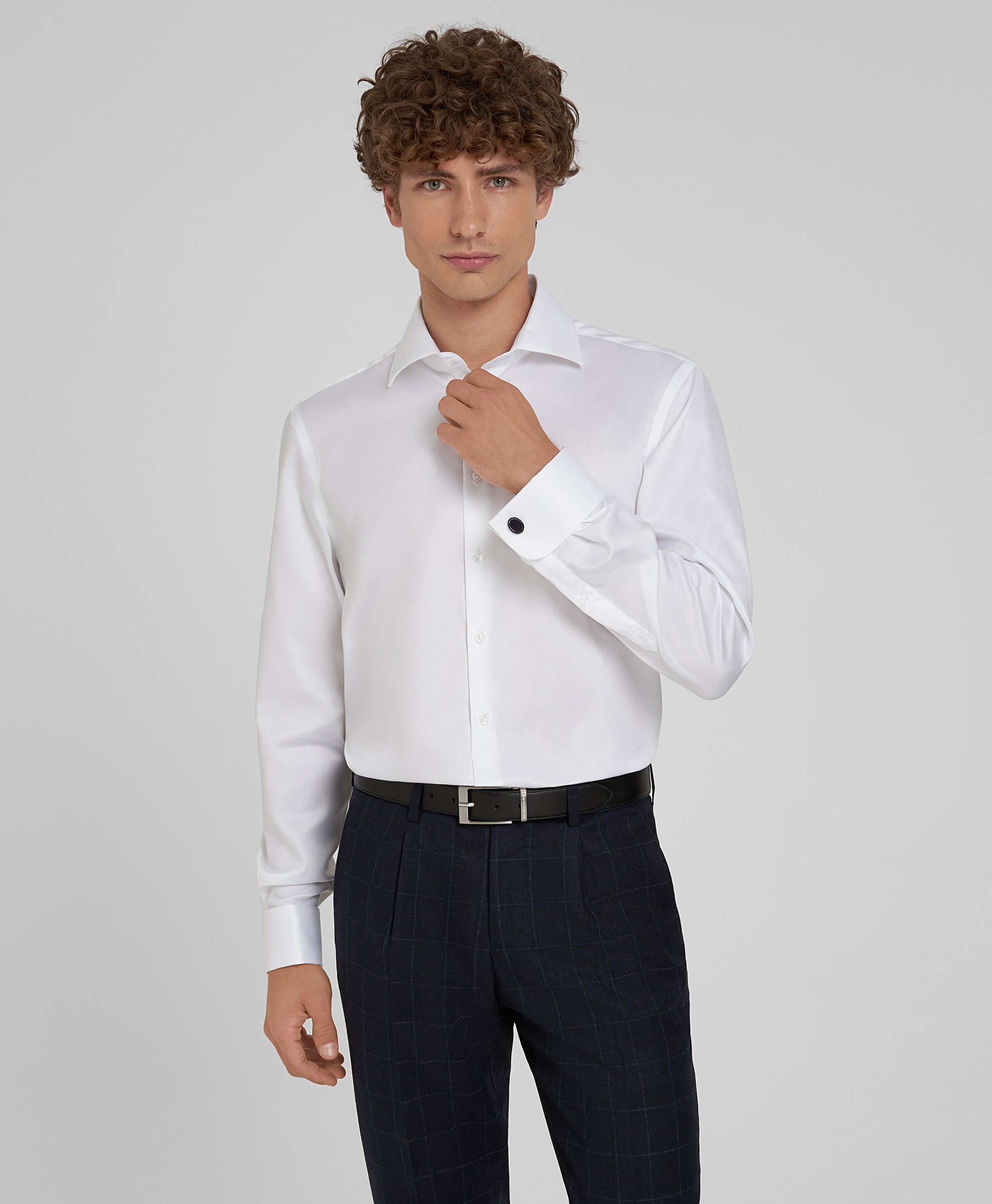 Рубашка хлопковая, легкая в уходе, прямой силуэт