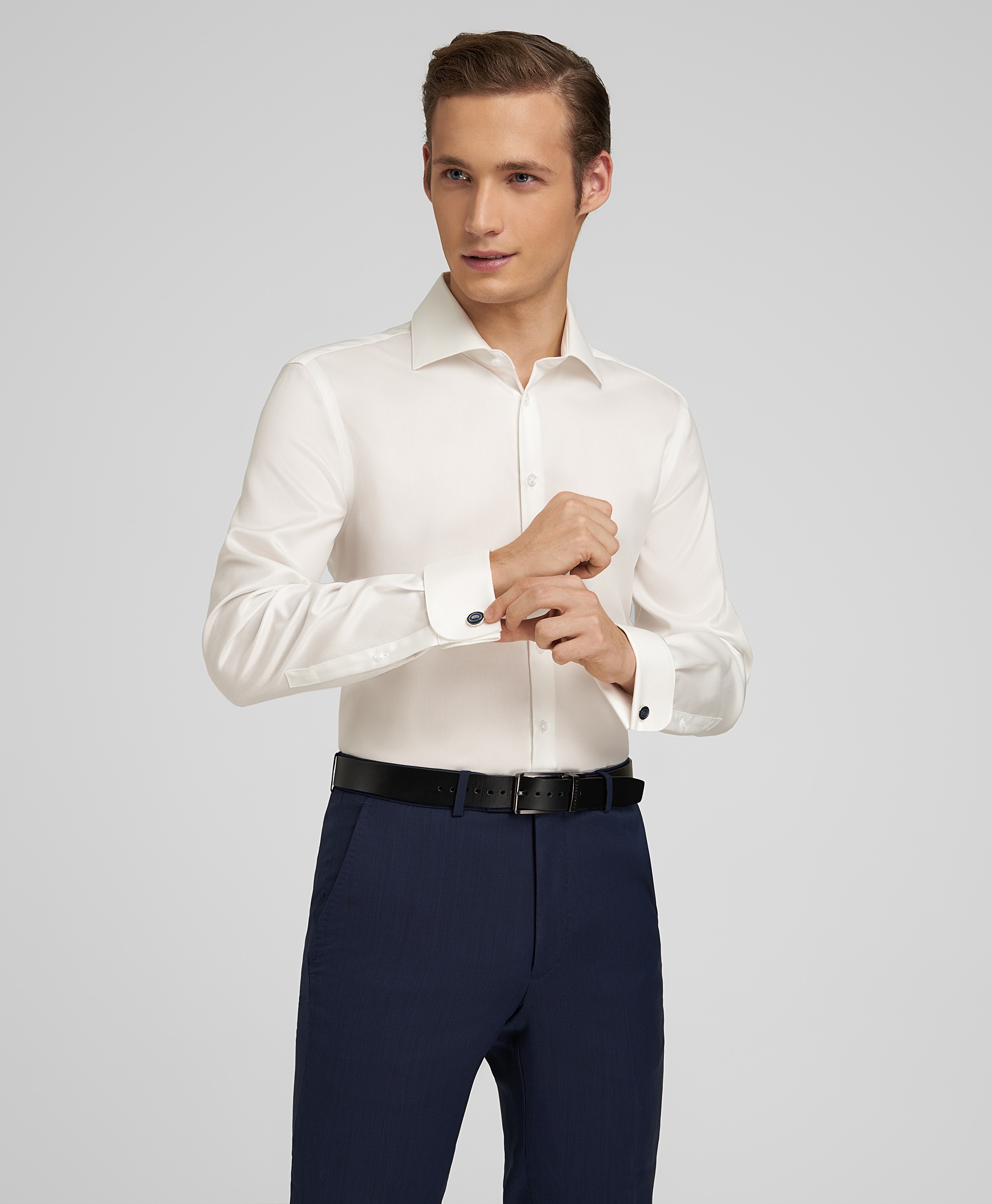 Рубашка хлопковая, легкая в уходе, полуприлегающий силуэт