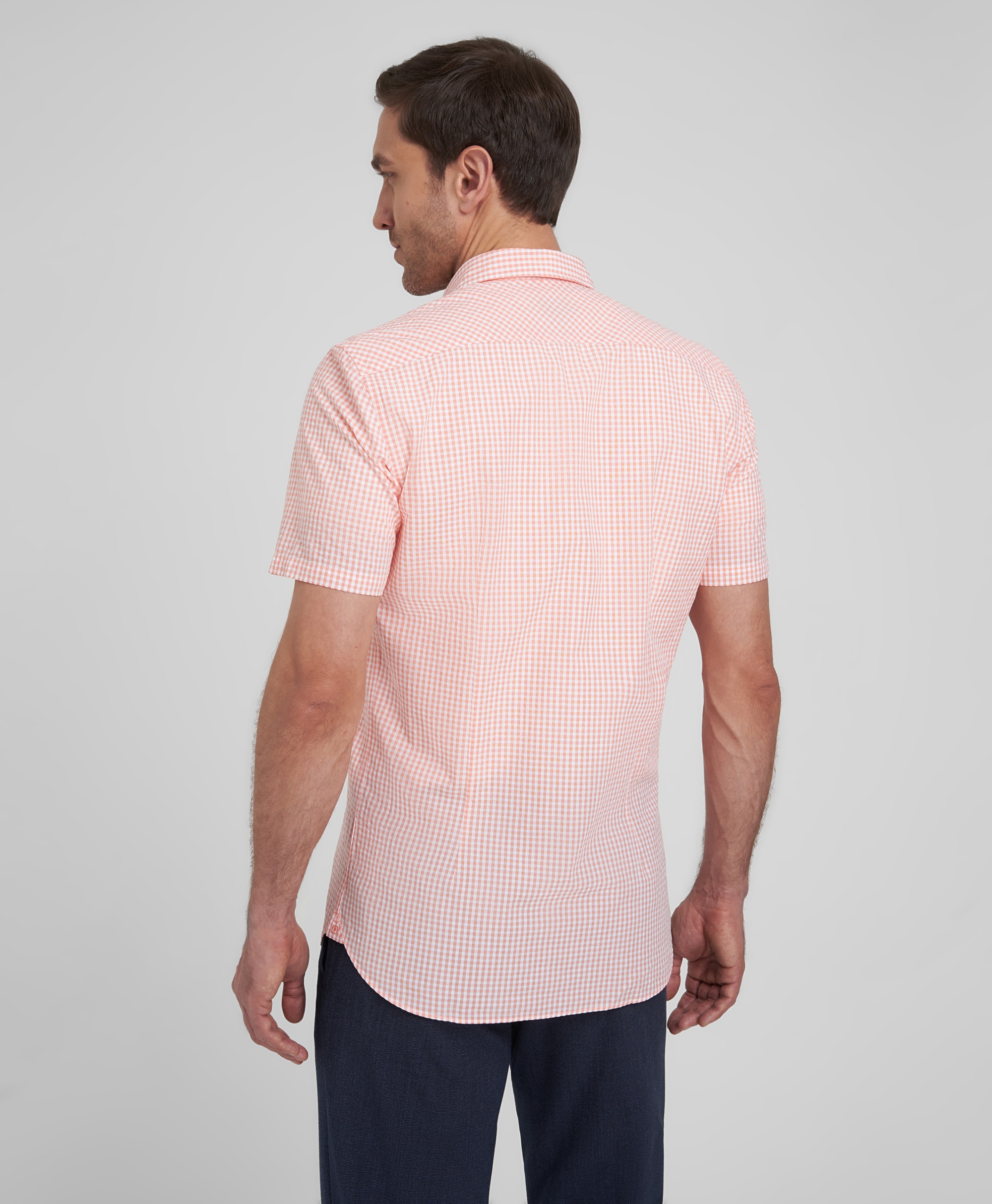 Рубашка из сирсакера, прилегающий силуэт