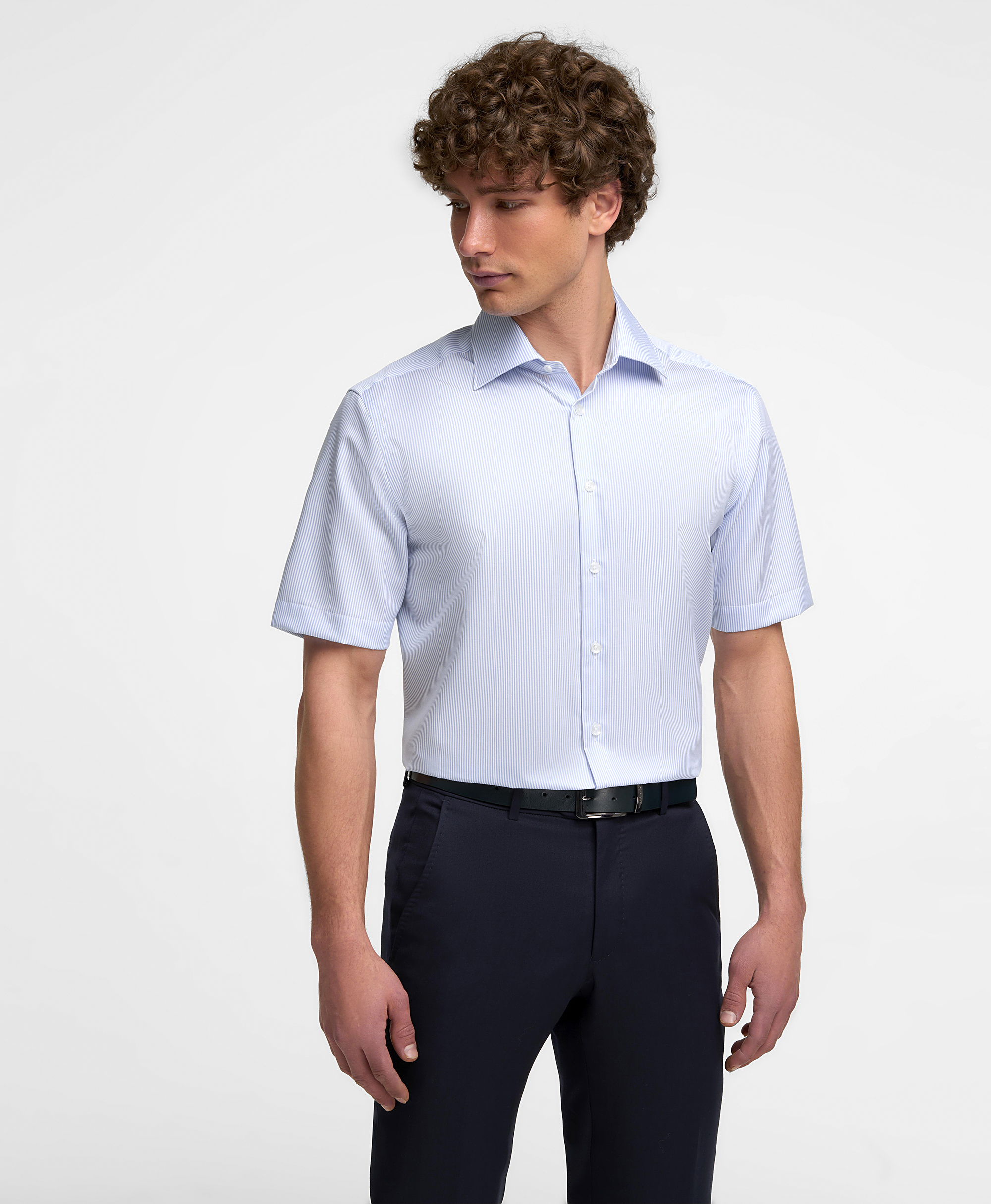 Рубашка хлопковая, не требует утюжки, прямой силуэт