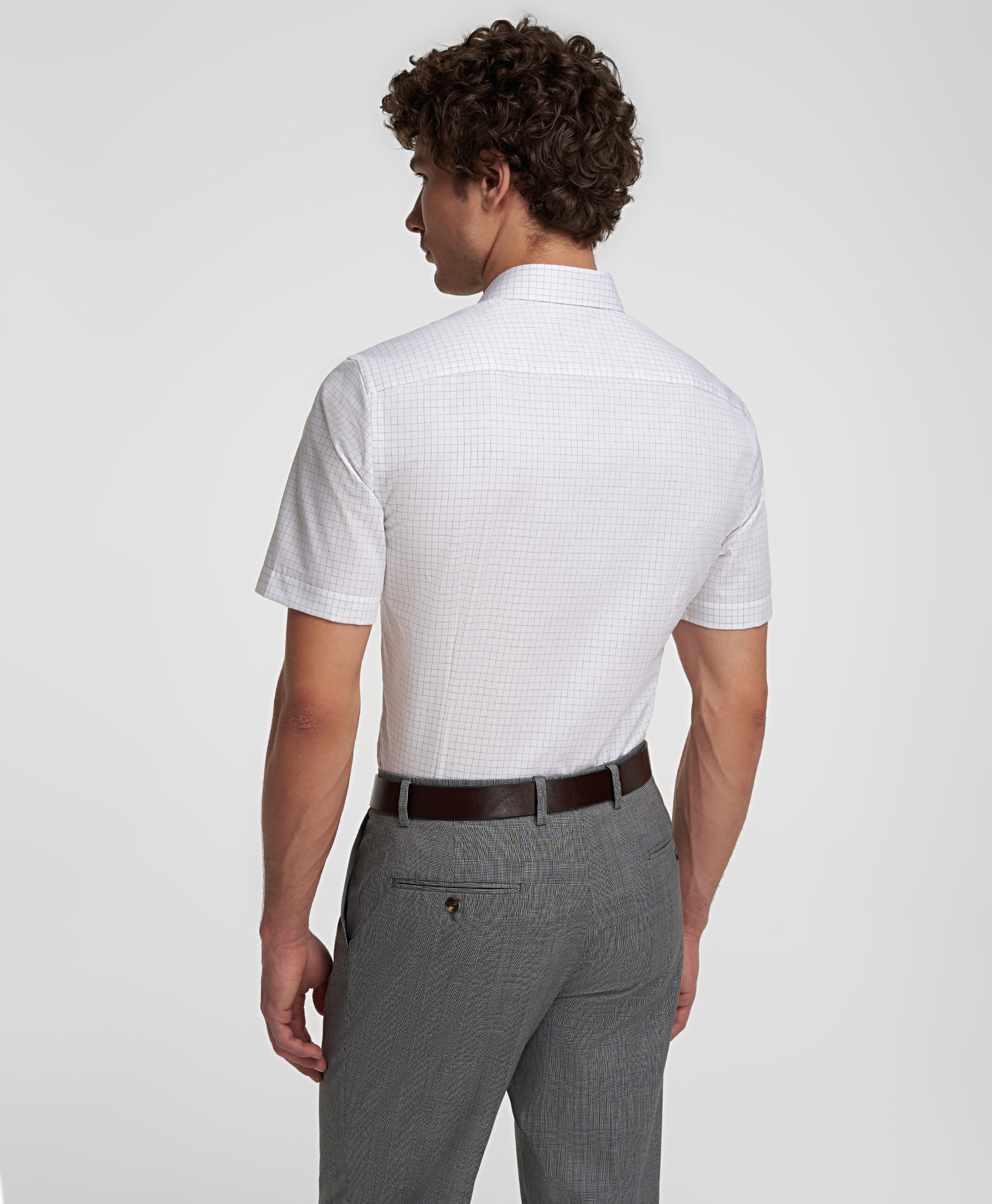 Рубашка хлопковая, не требует утюжки, полуприлегающий силуэт