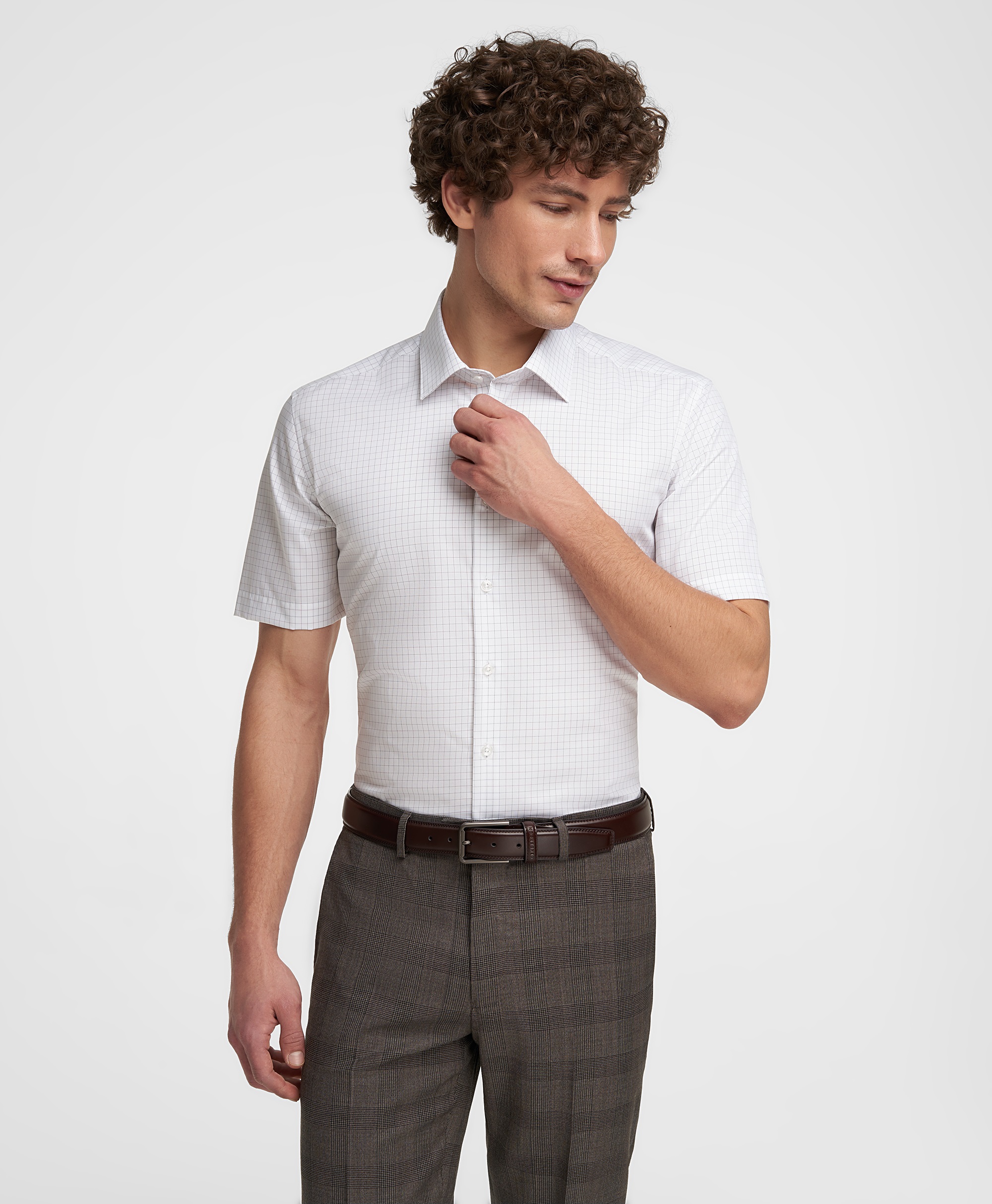 Рубашка хлопковая, не требует утюжки, прилегающий силуэт