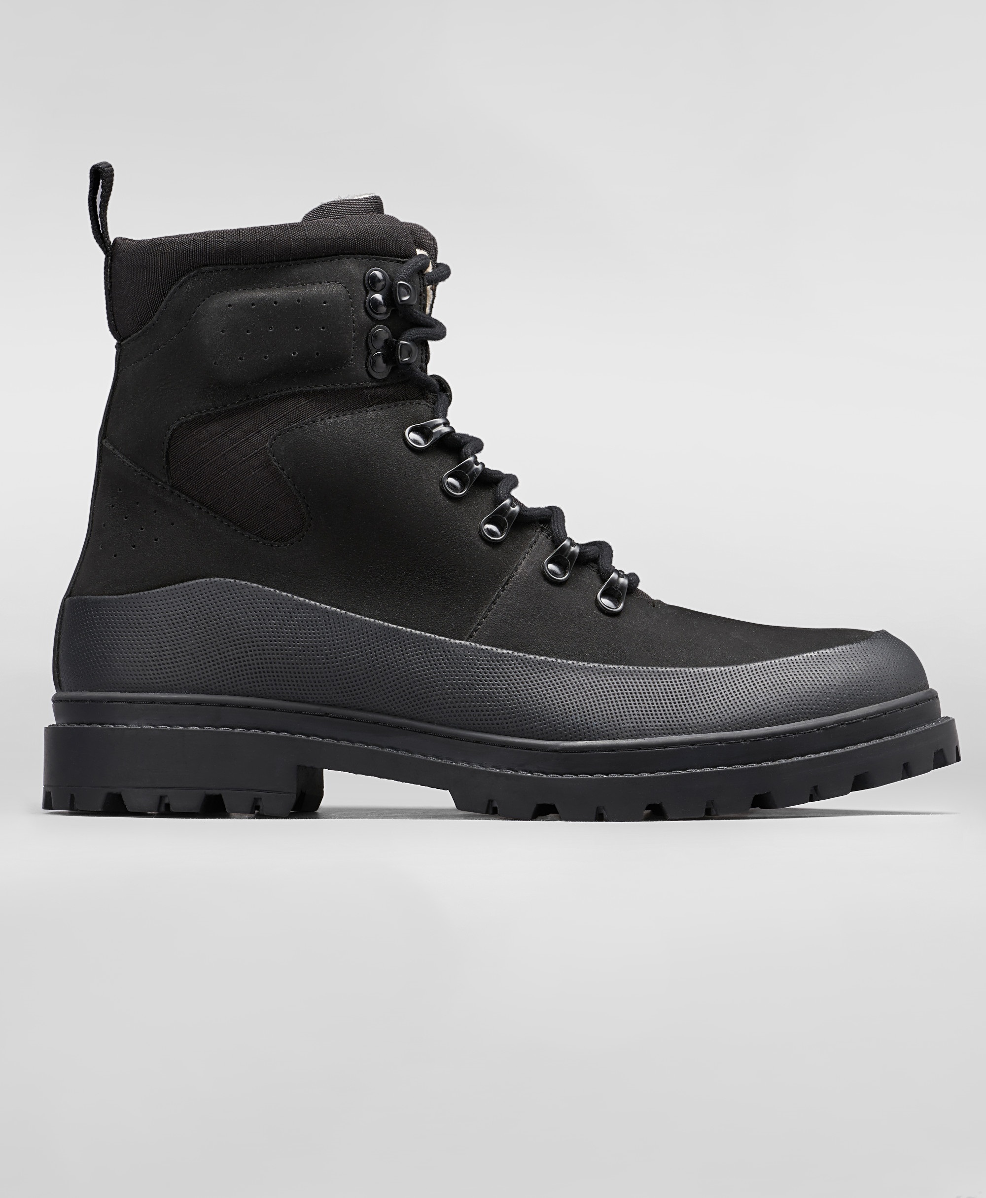 Ботинки утеплённые