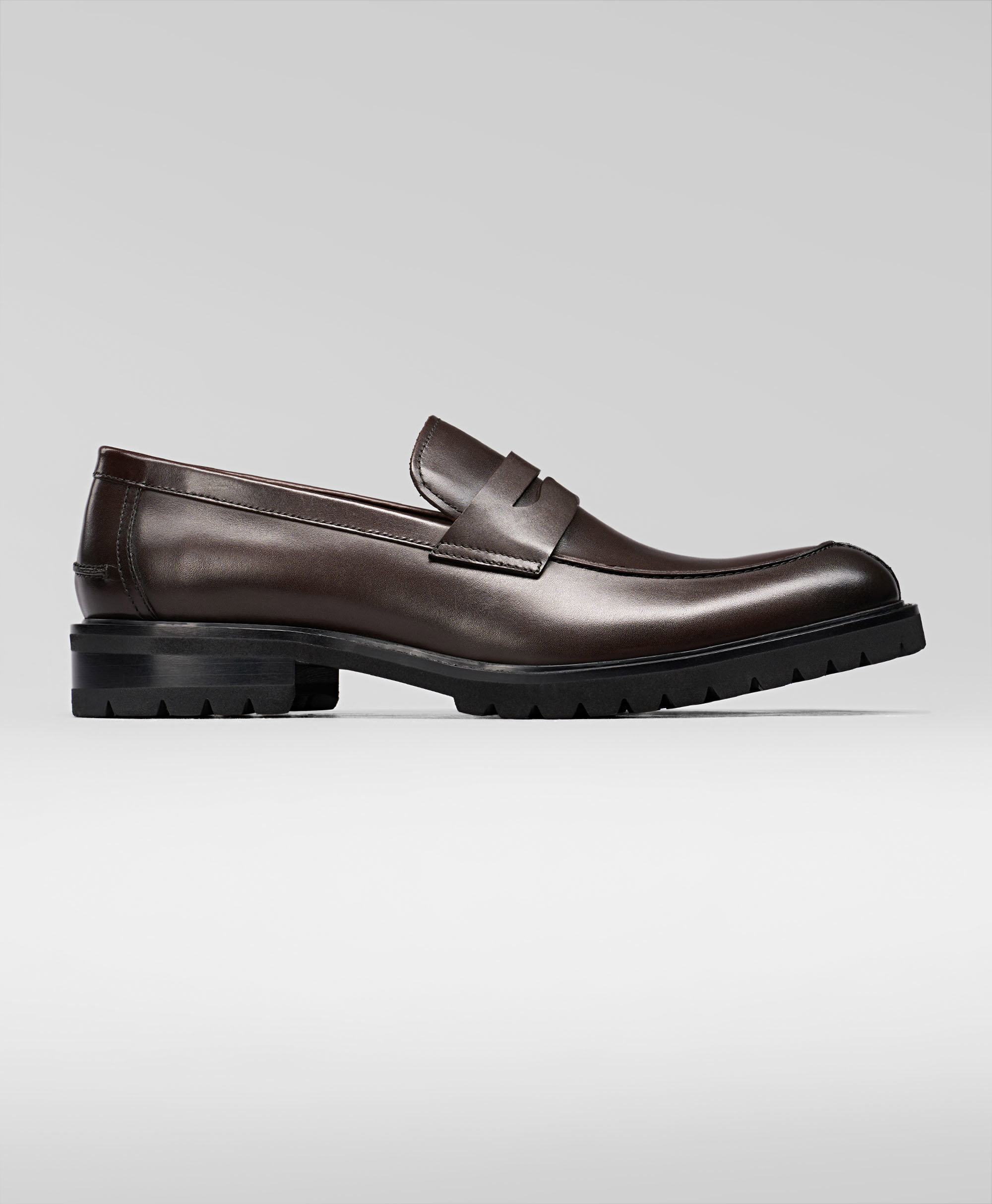 Обувь HENDERSON