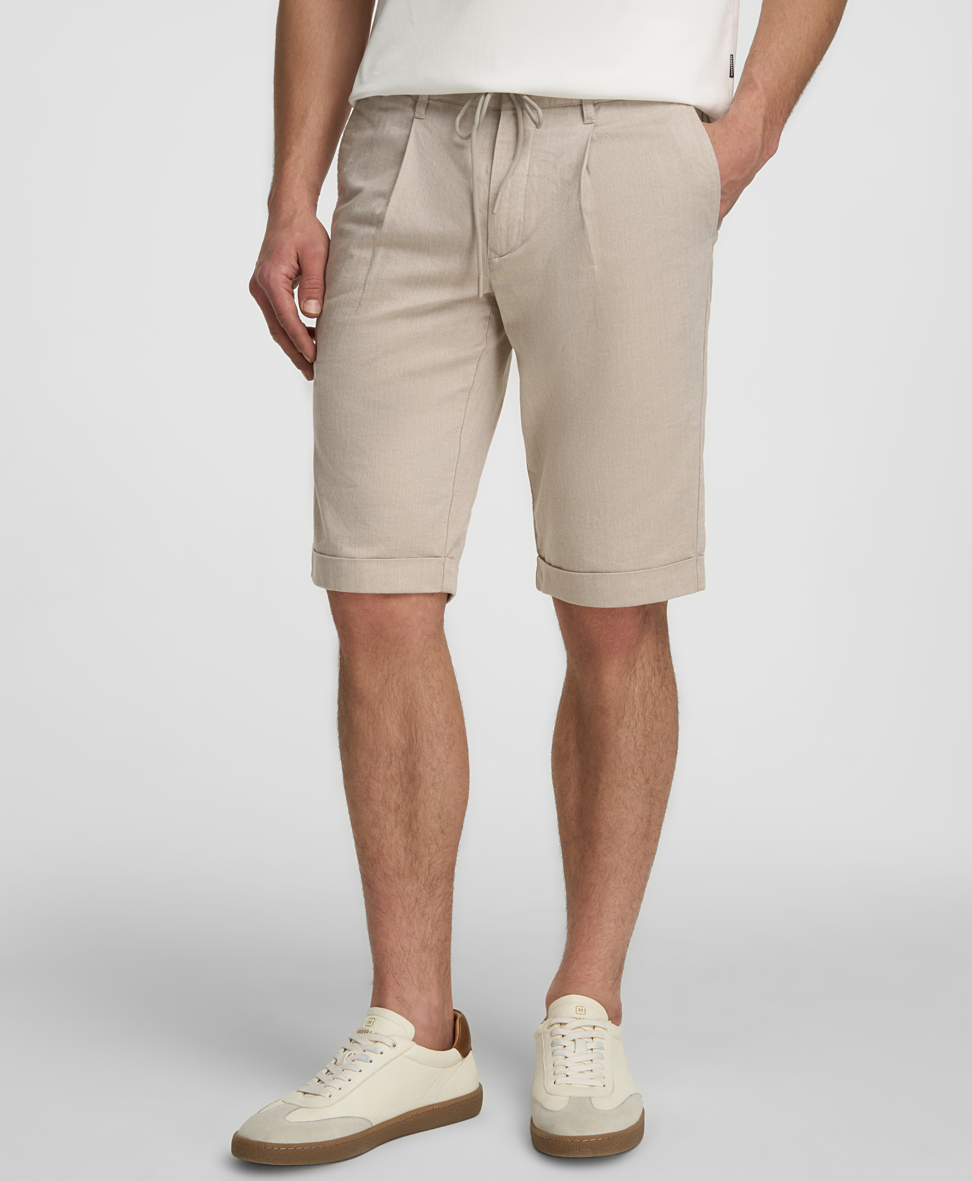 Шорты-чинос, прямой силуэт