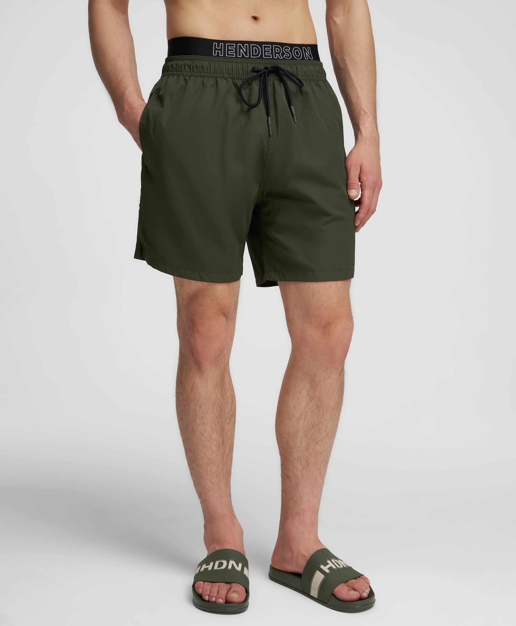 Шорты плавательные